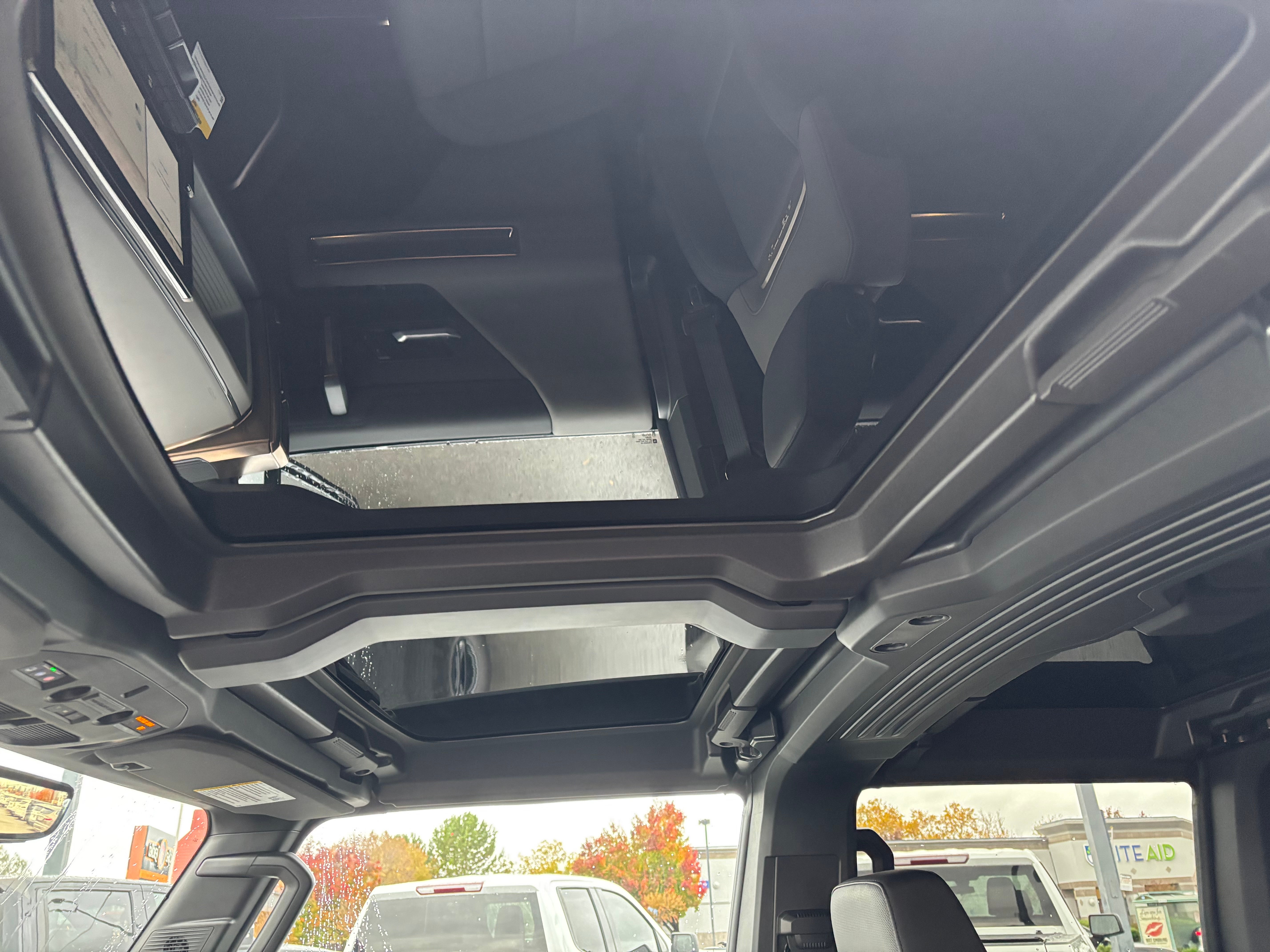 2025 GMC HUMMER EV SUV 2X