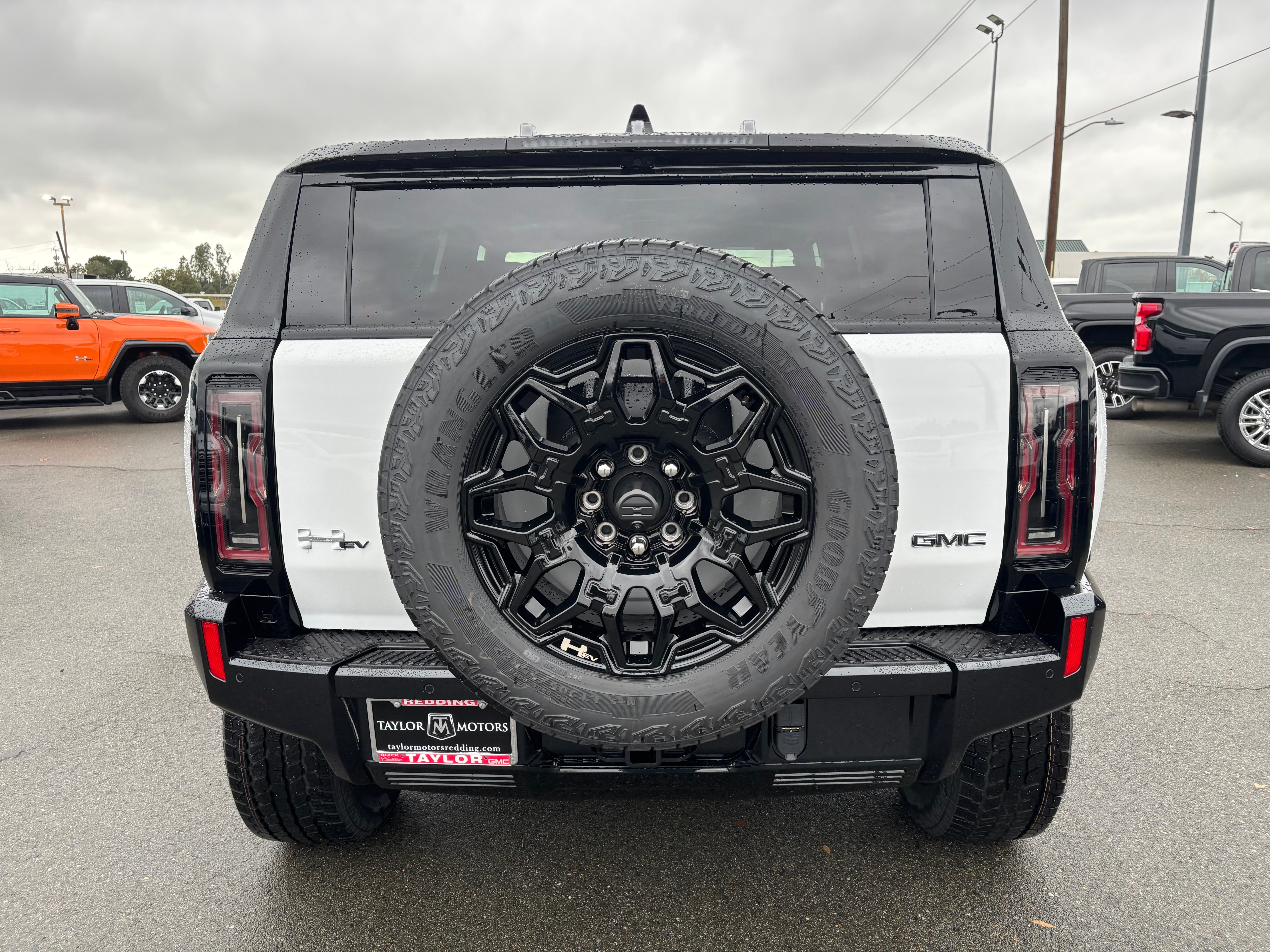 2025 GMC HUMMER EV SUV 2X