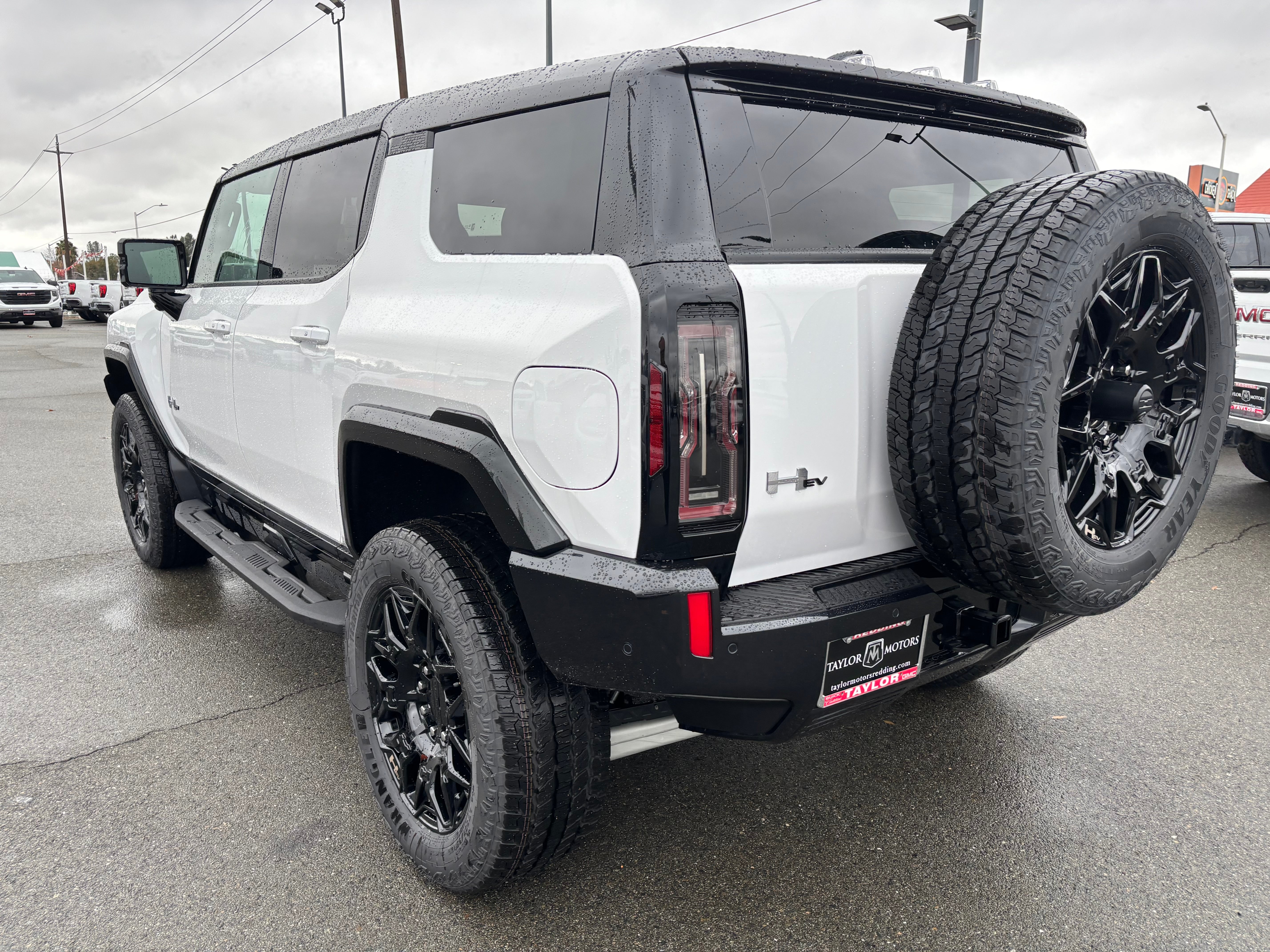 2025 GMC HUMMER EV SUV 2X