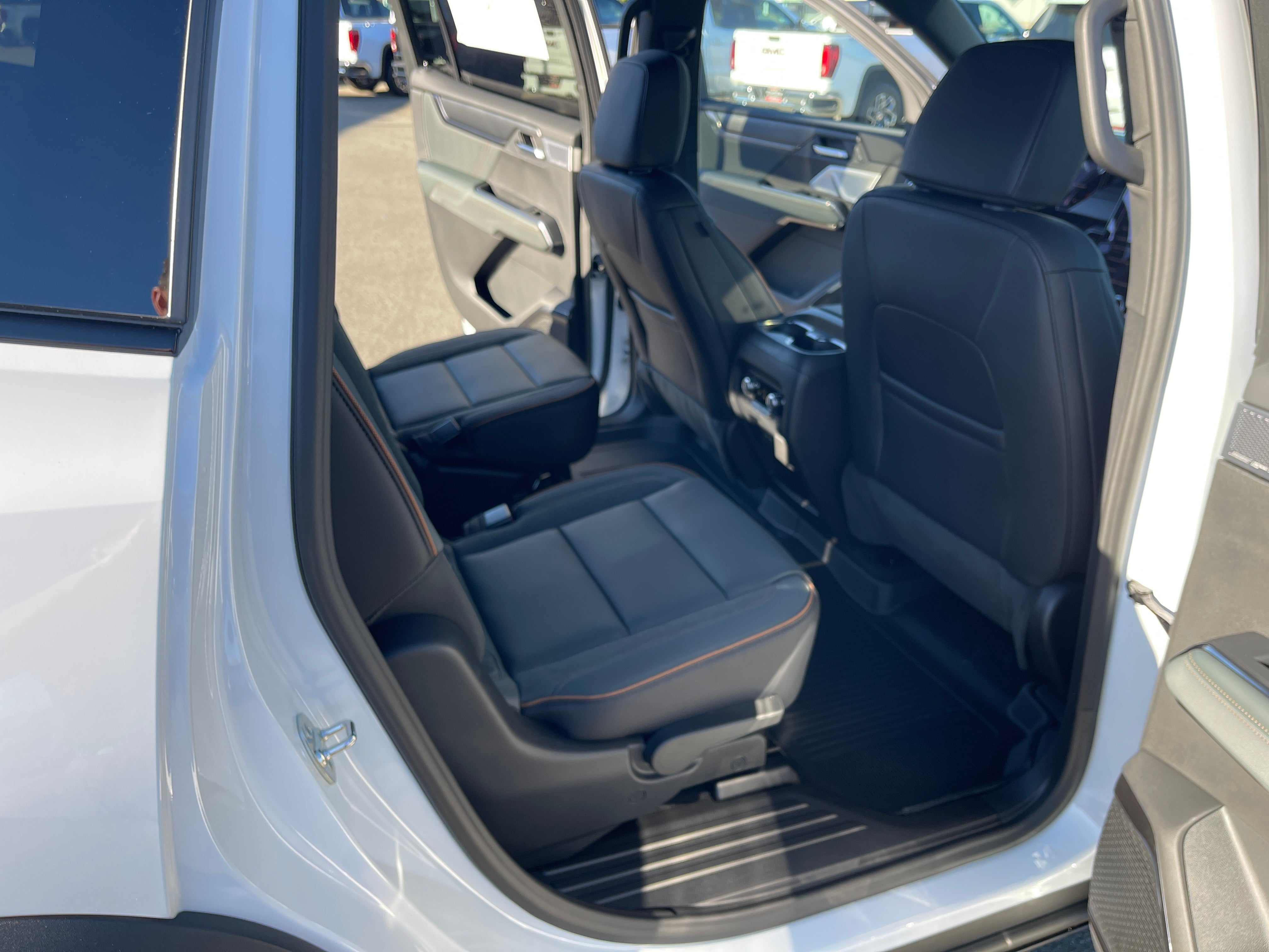 2027 GMC Acadia AT4