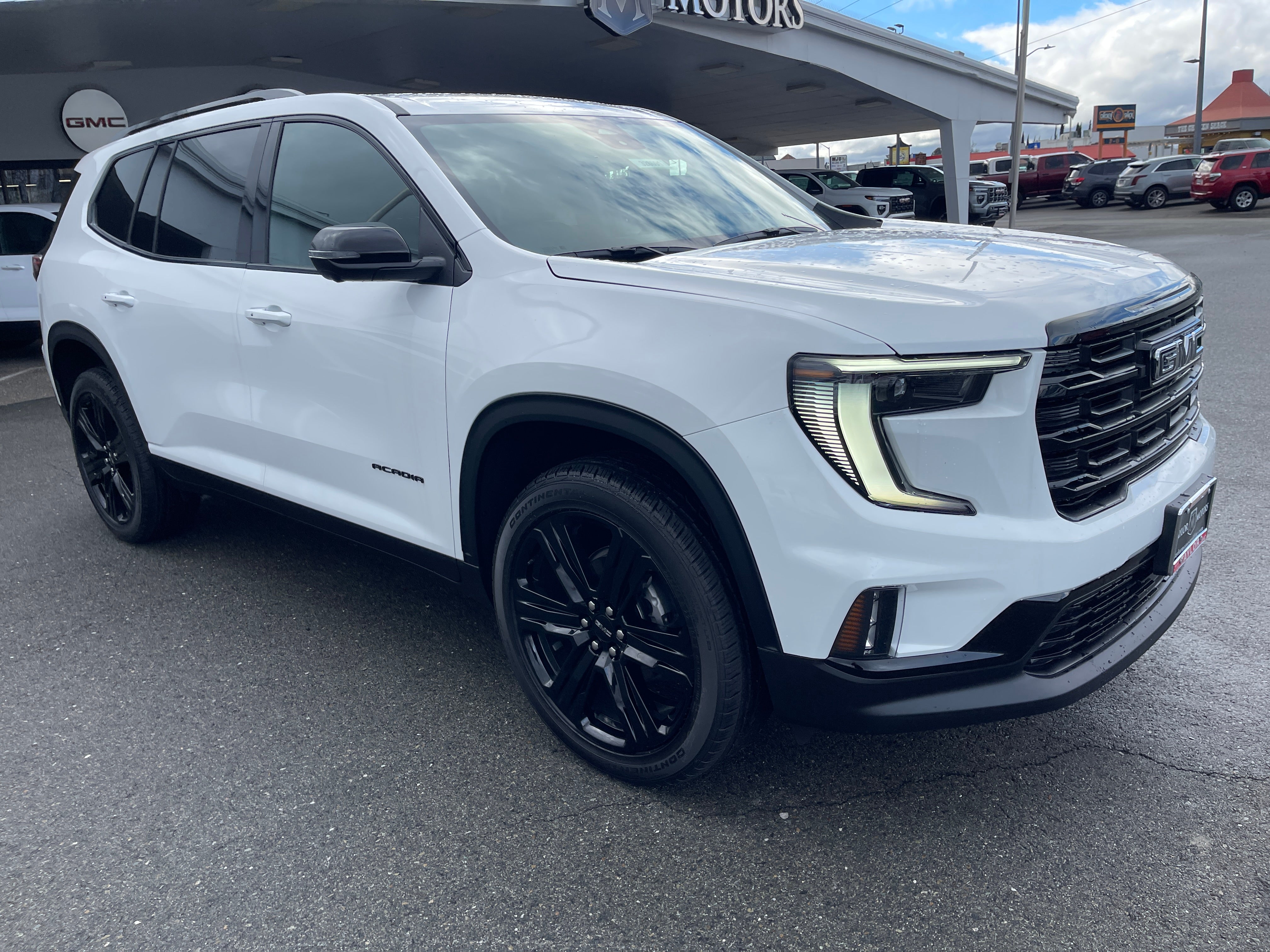 2026 GMC Acadia Elevation