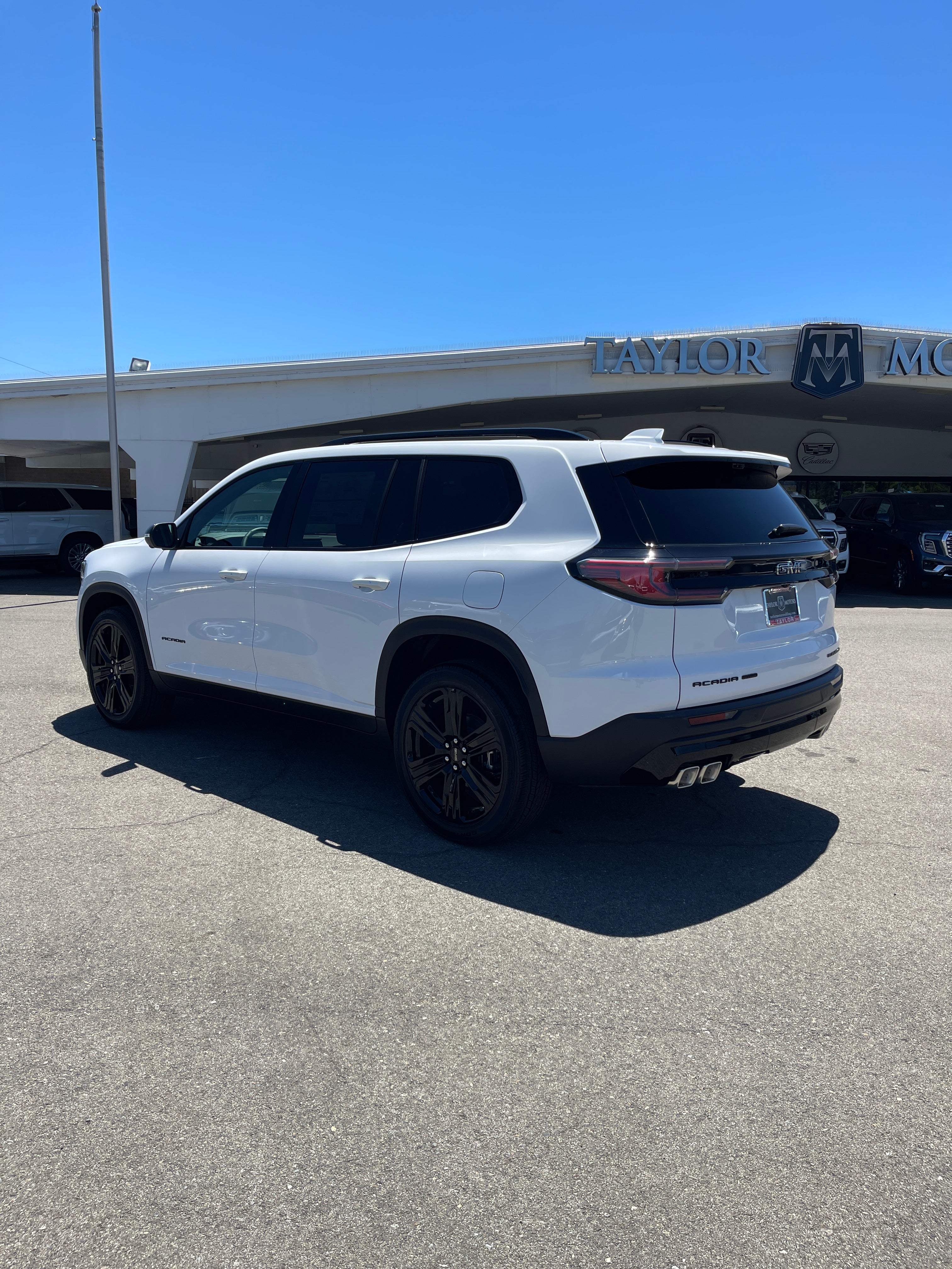 2026 GMC Acadia Elevation