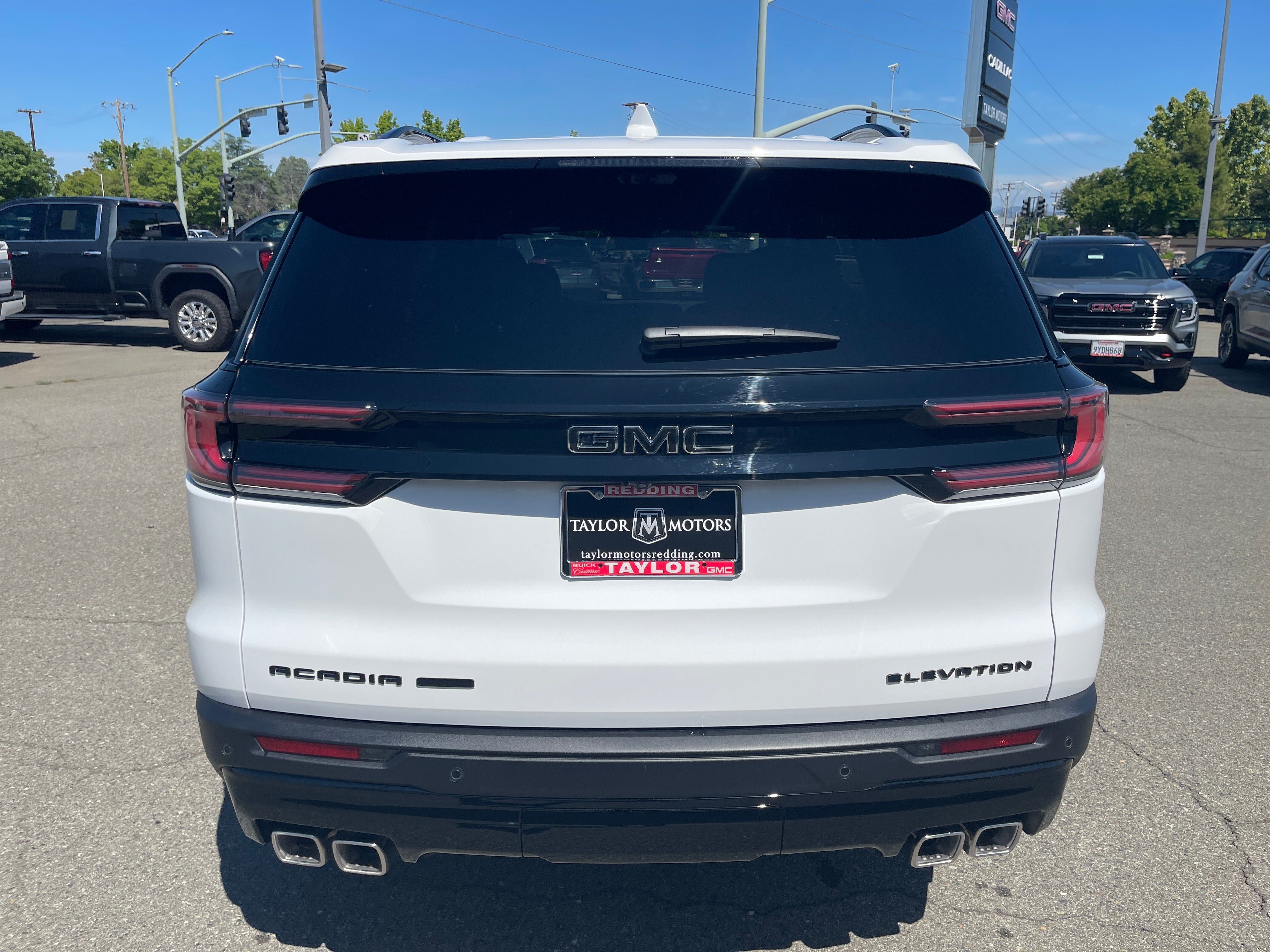 2026 GMC Acadia Elevation