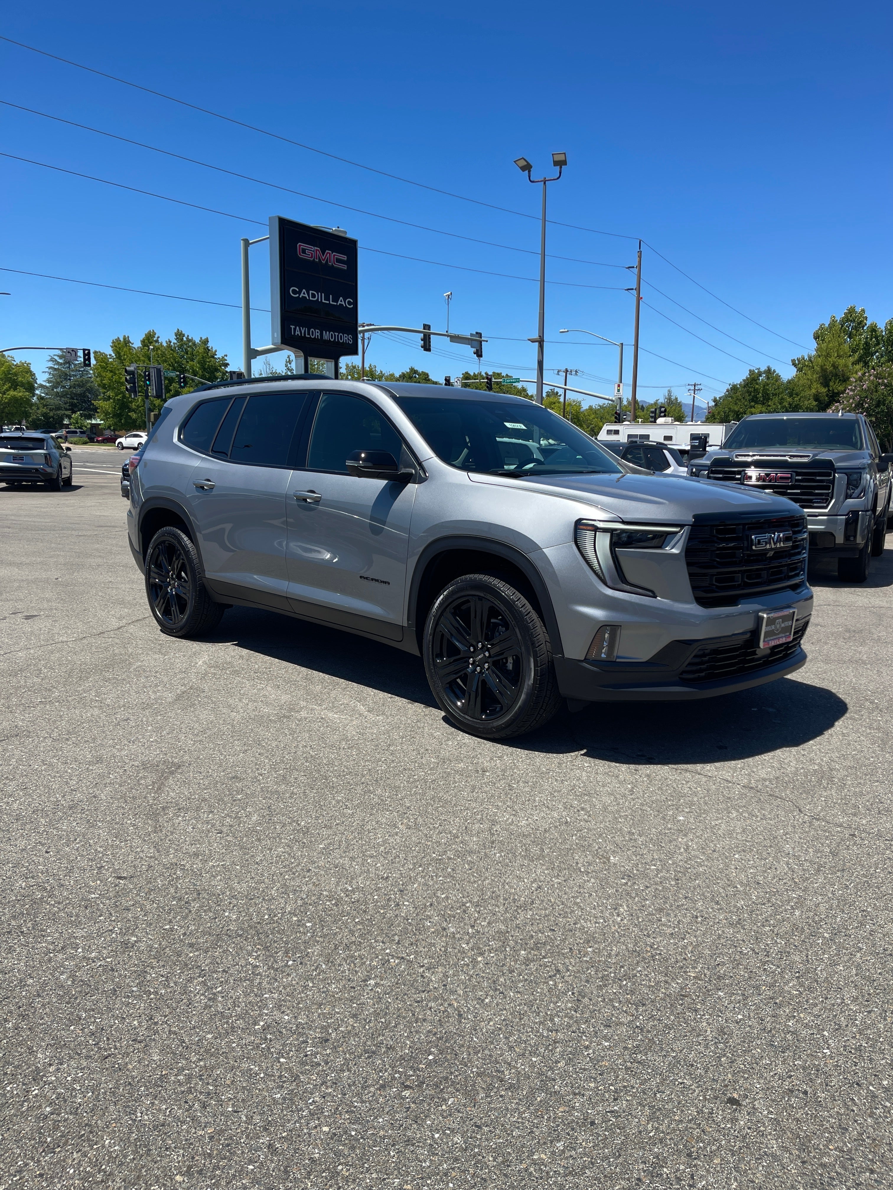 2026 GMC Acadia Elevation