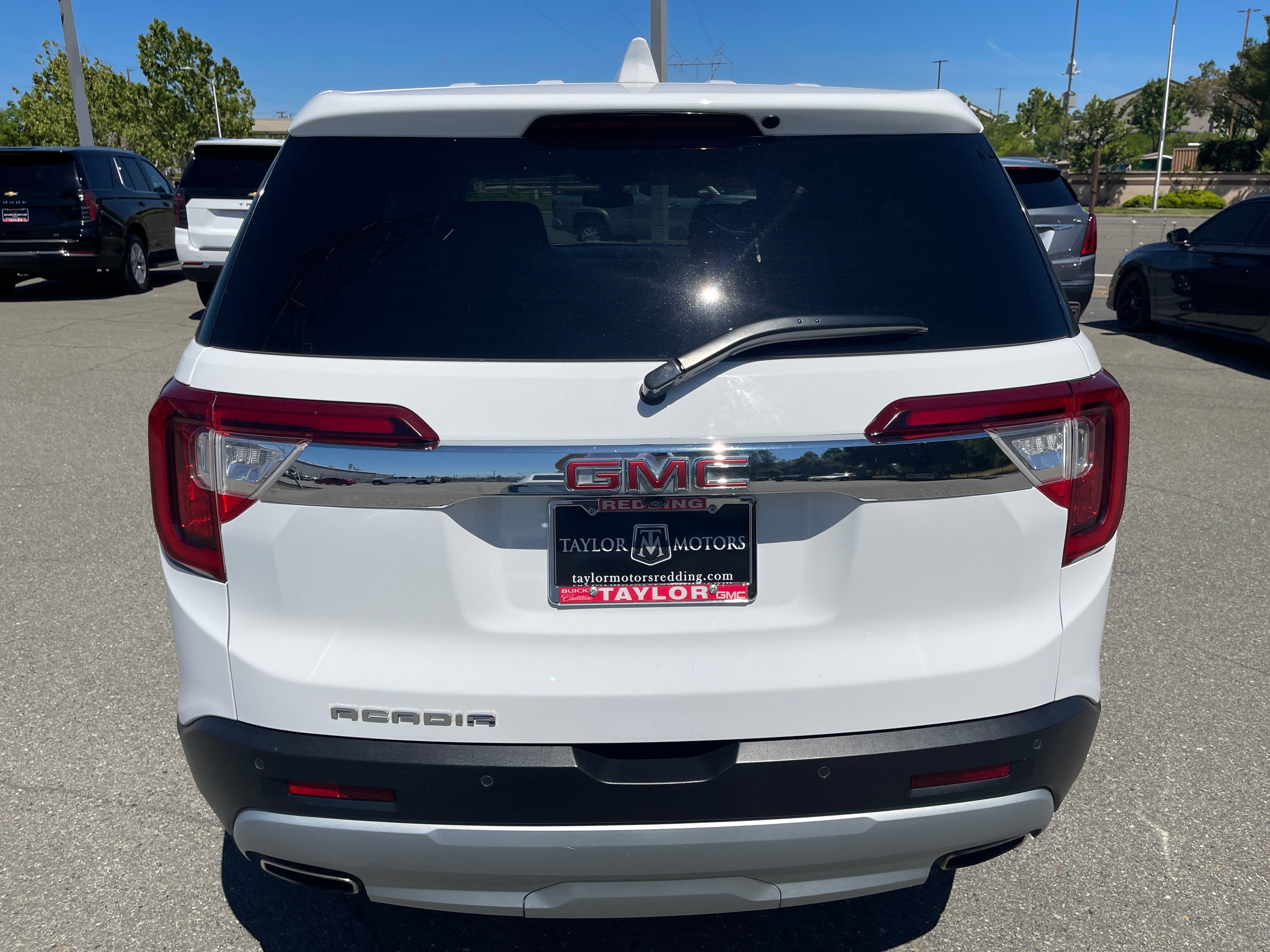 2022 GMC Acadia SLE