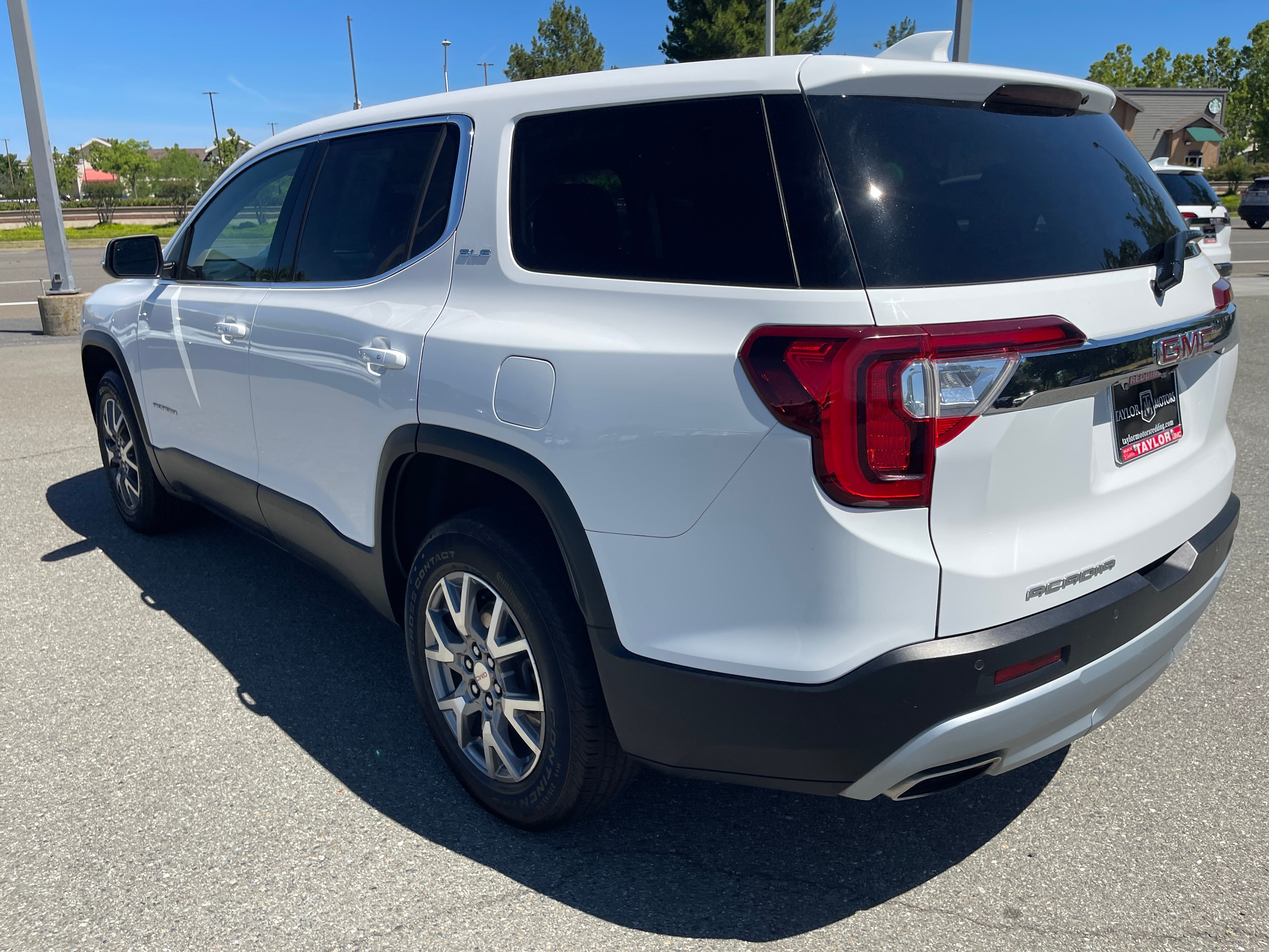 2022 GMC Acadia SLE