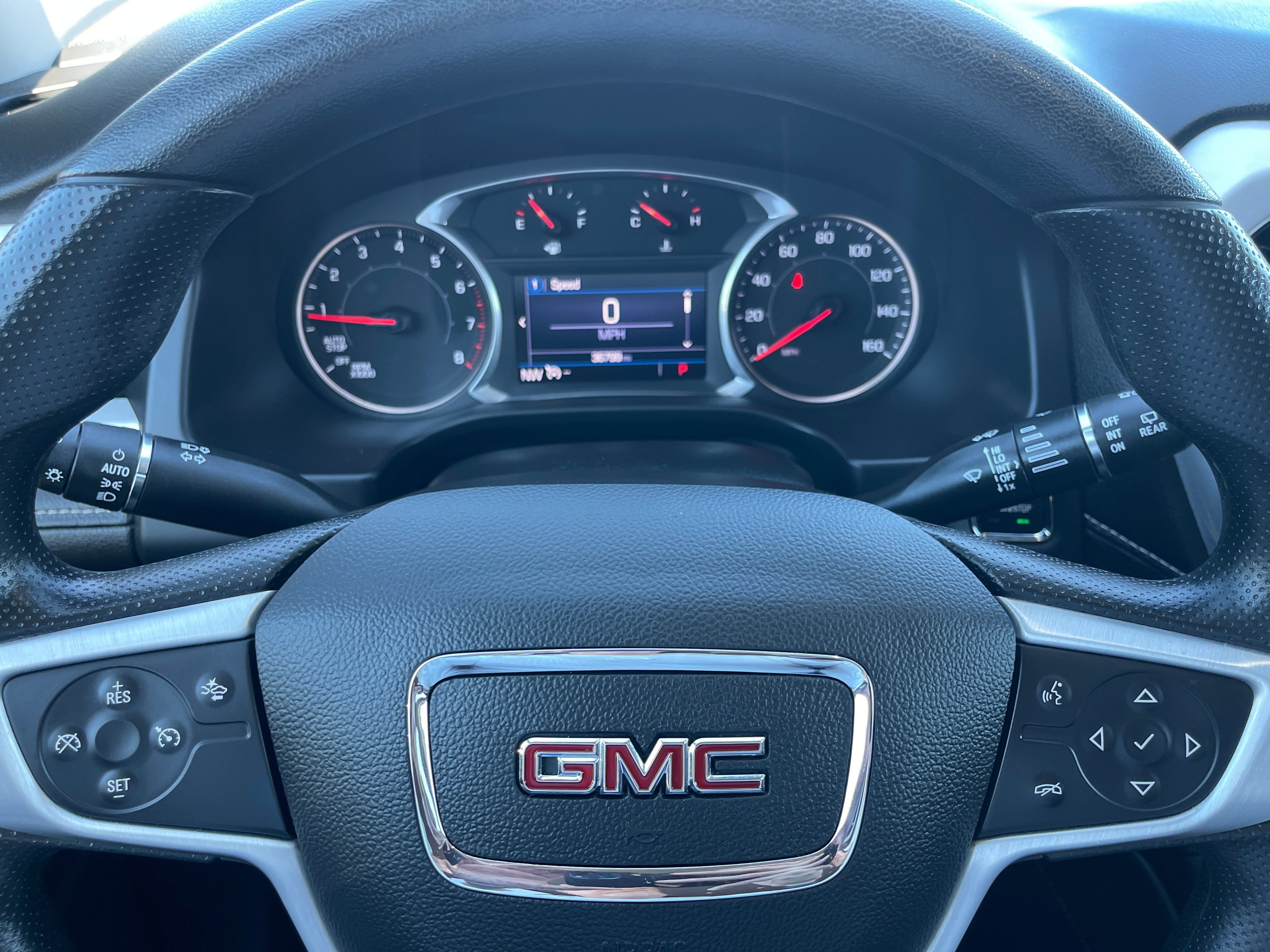2022 GMC Acadia SLE