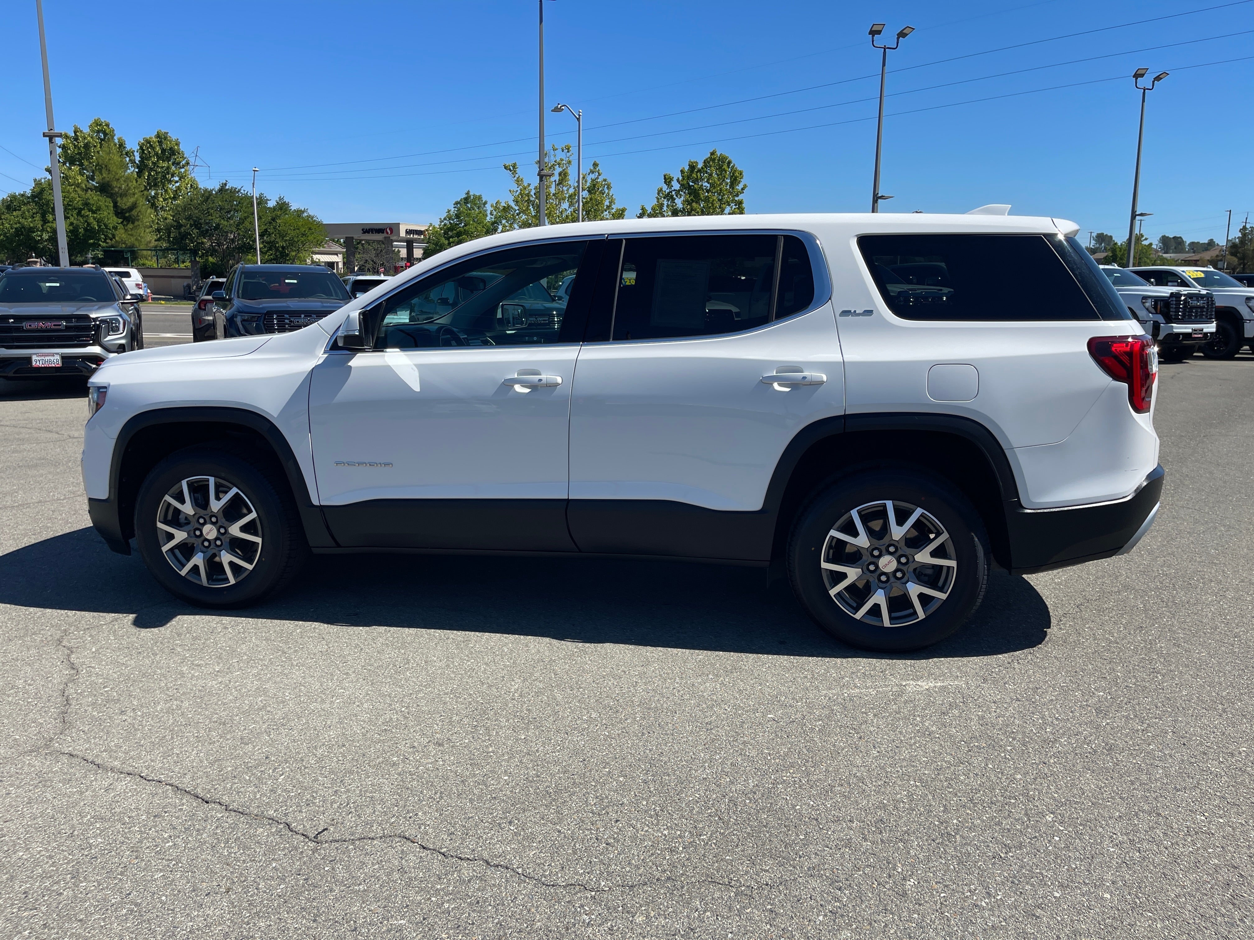 2022 GMC Acadia SLE