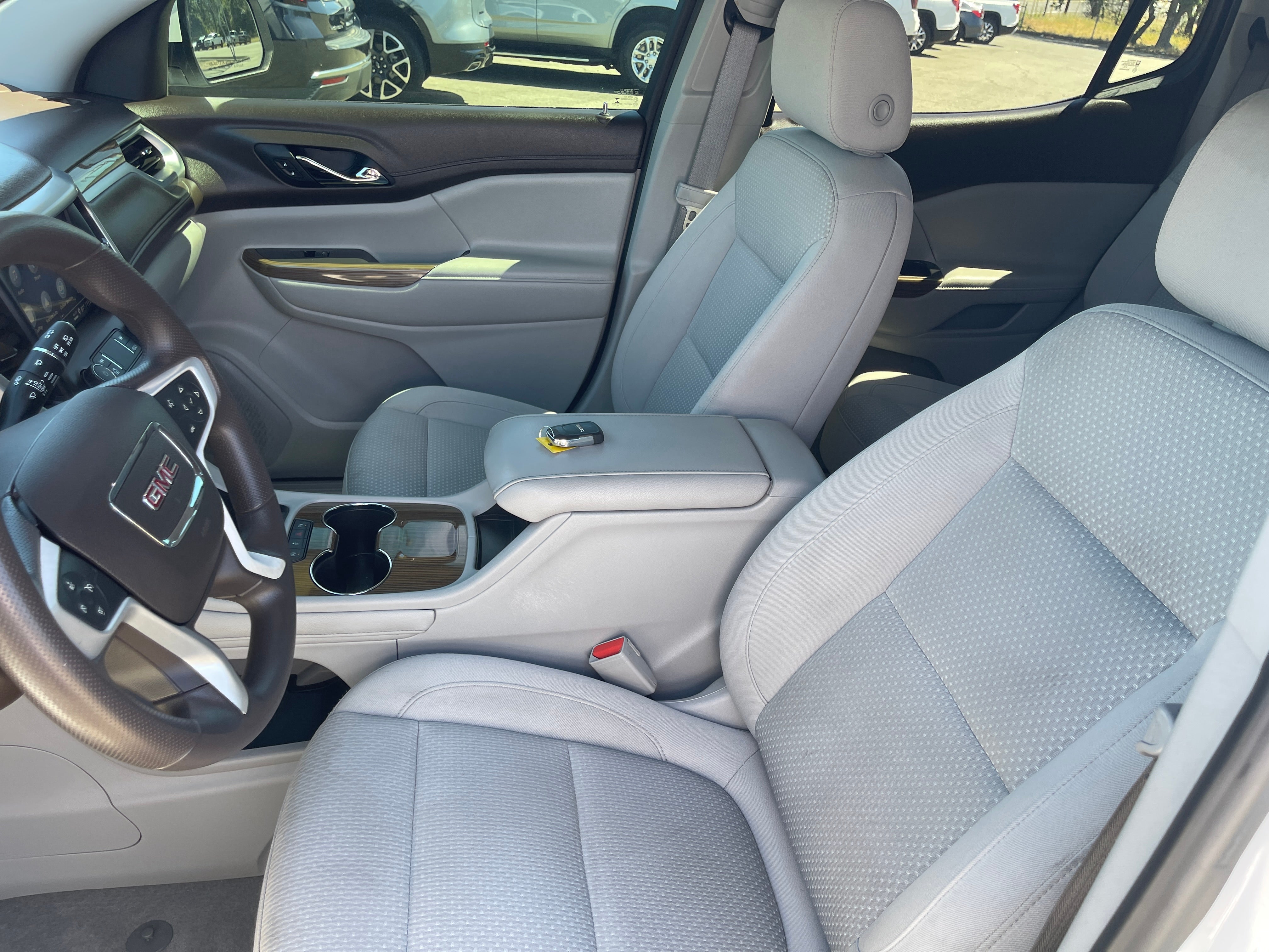 2021 GMC Acadia SLE