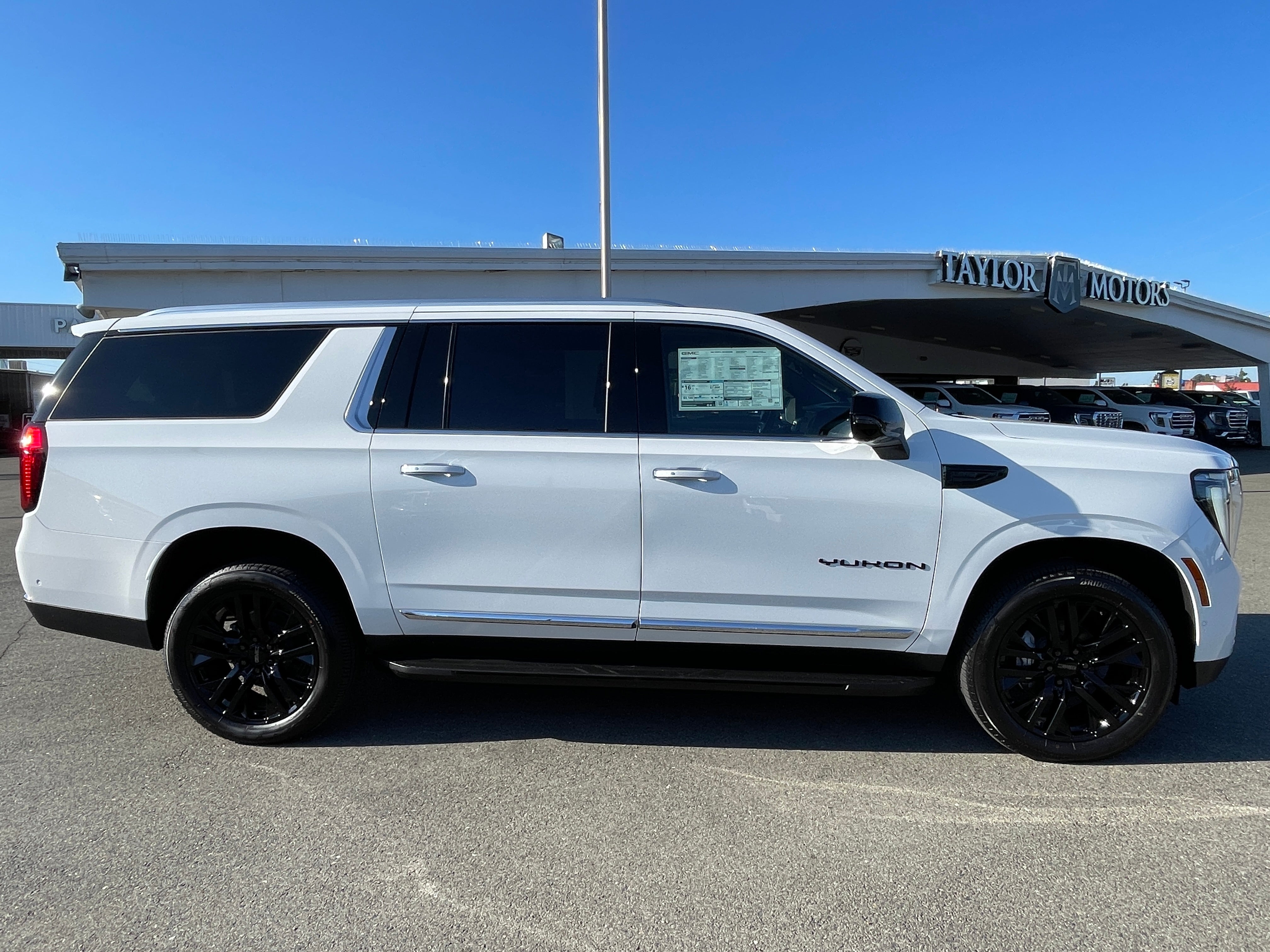 2026 GMC Yukon XL Elevation