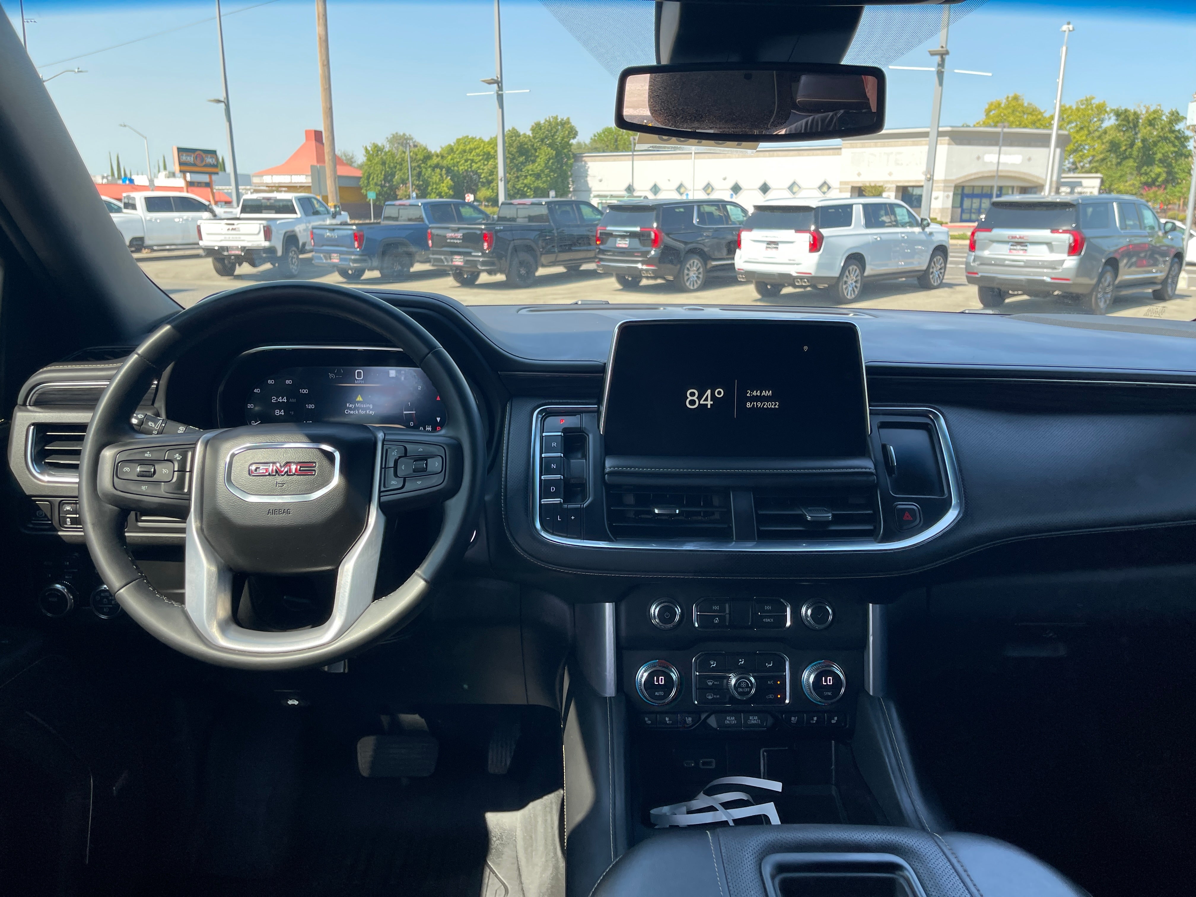 2023 GMC Yukon XL SLT
