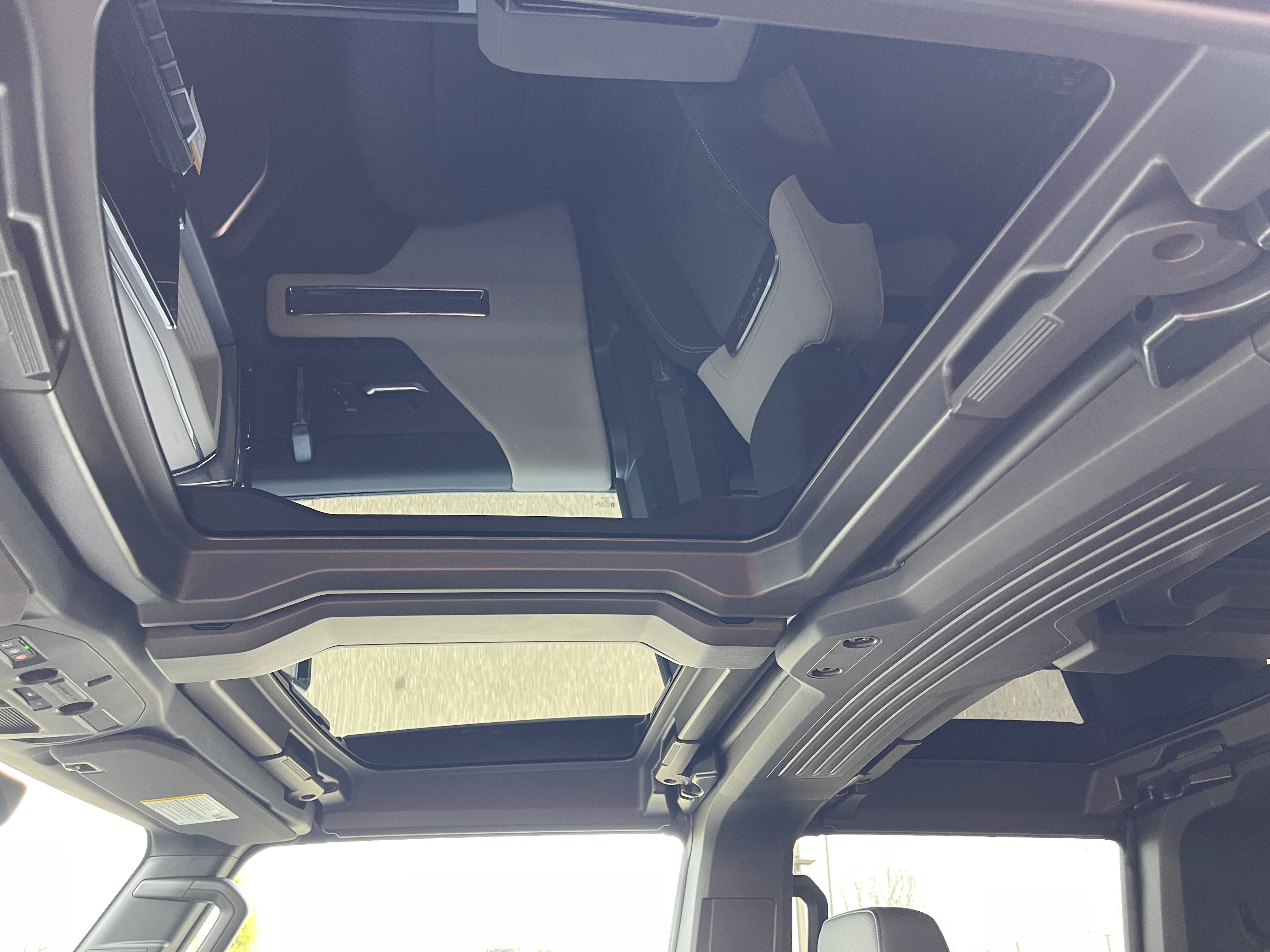 2026 GMC HUMMER EV SUV 2X