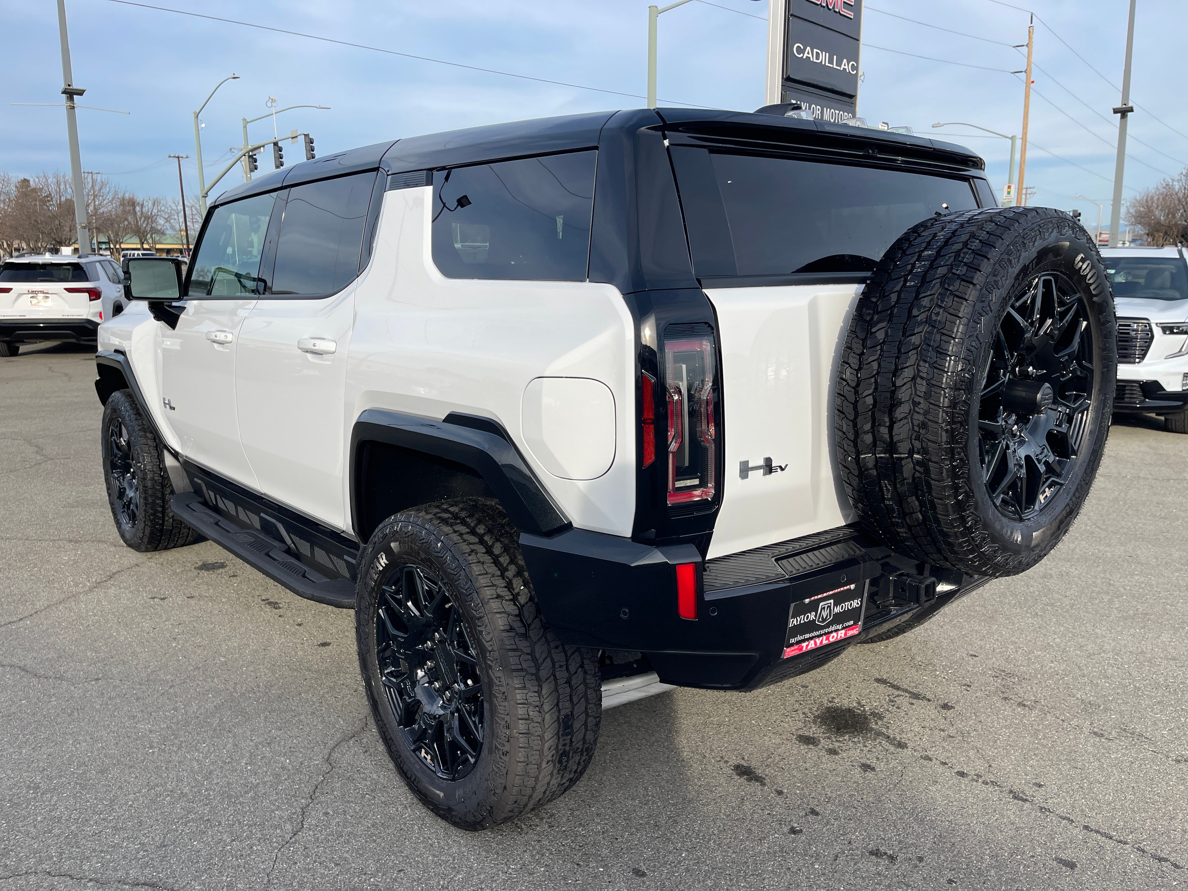 2026 GMC HUMMER EV SUV 2X