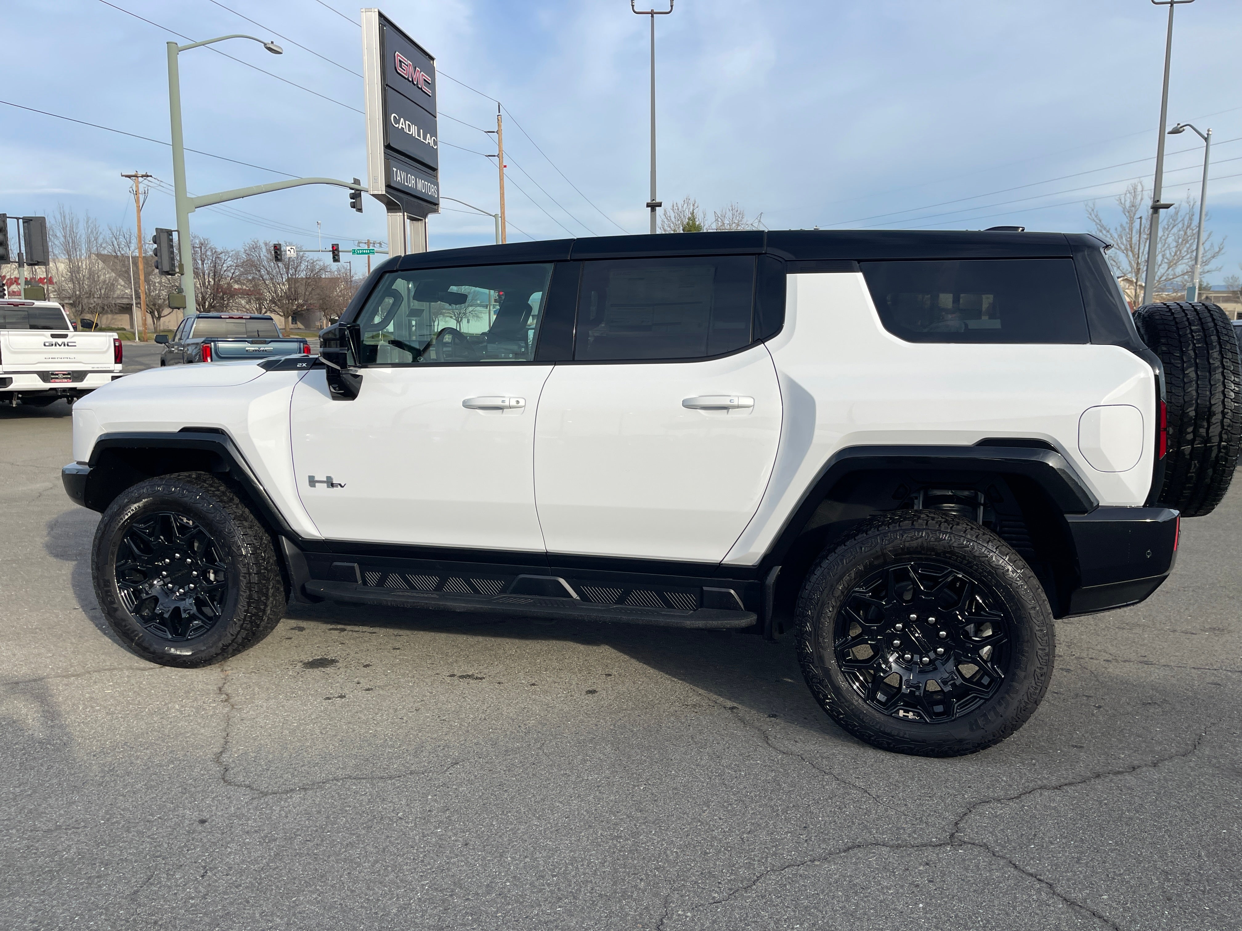 2026 GMC HUMMER EV SUV 2X