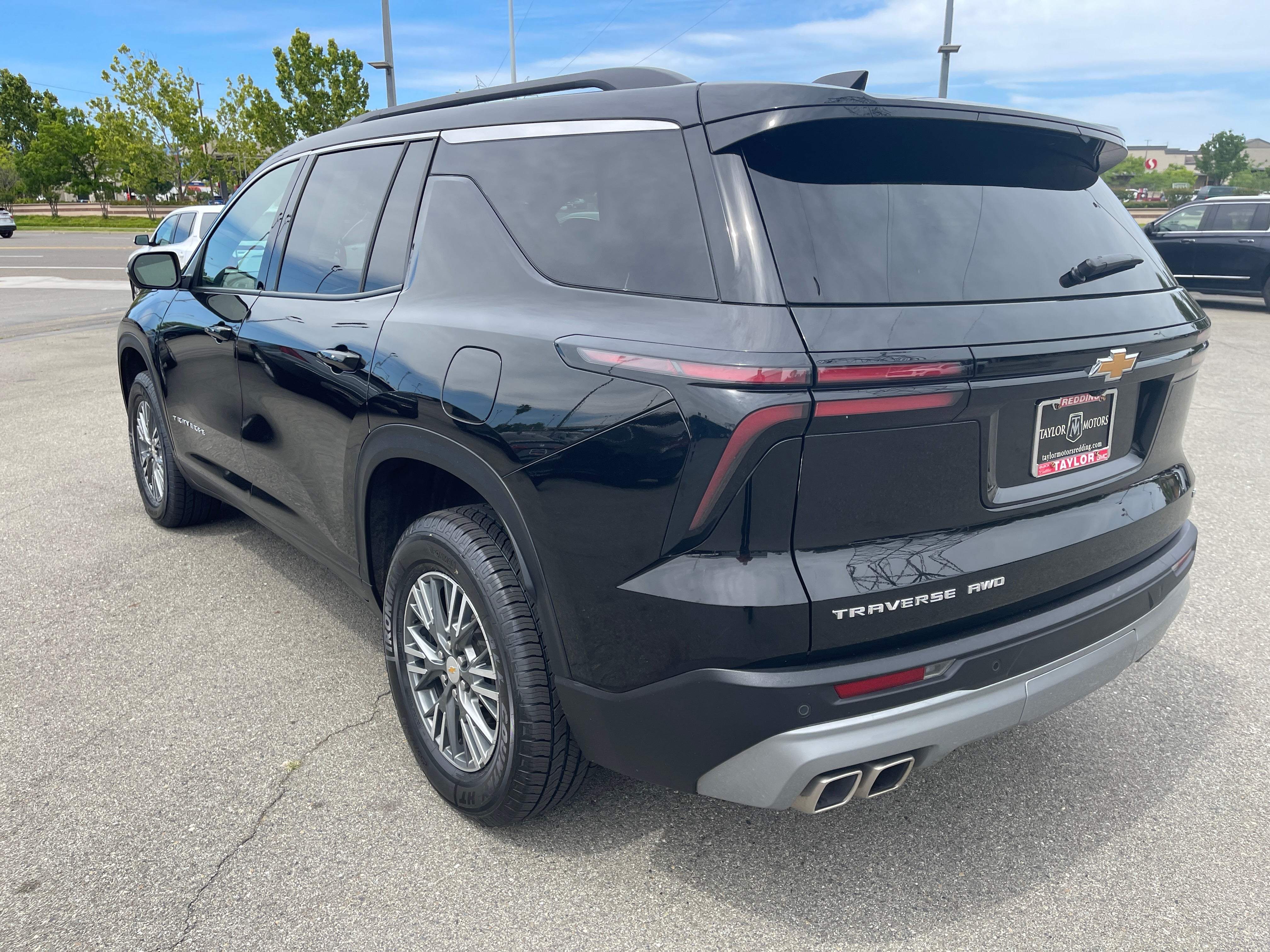 2024 Chevrolet Traverse LT