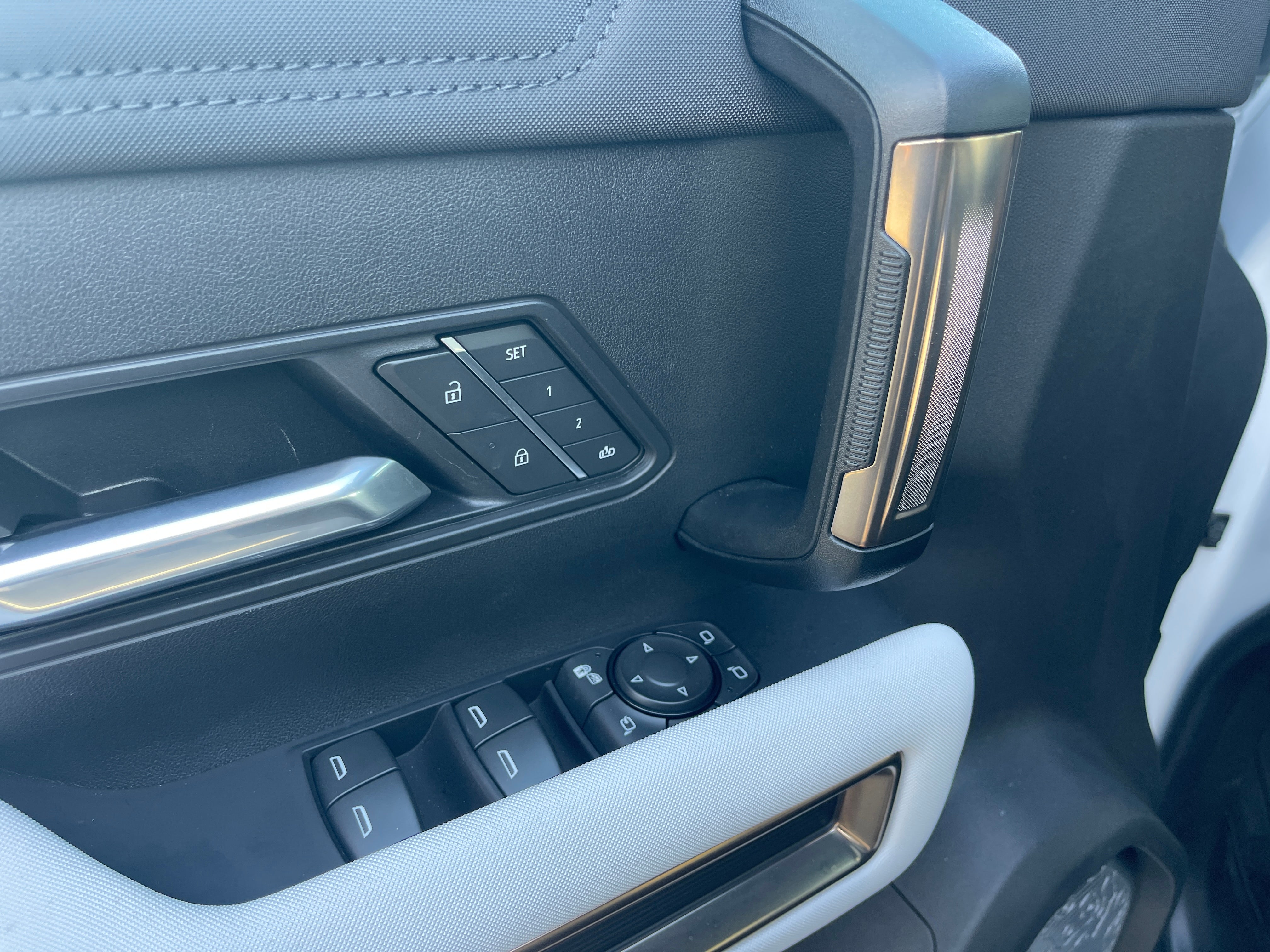 2025 GMC HUMMER EV Pickup 2X