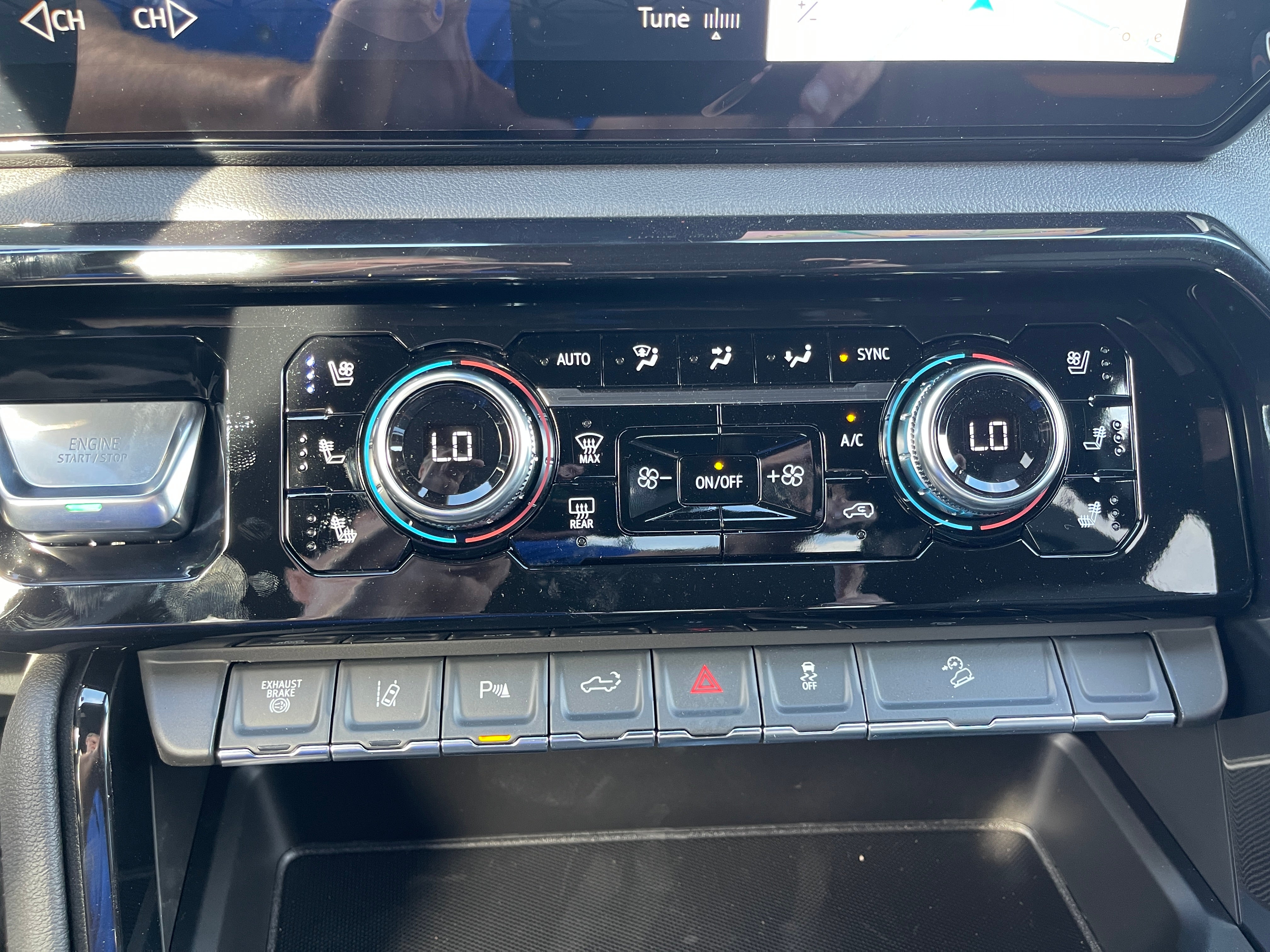 2026 GMC Sierra 2500HD AT4 - Photo 19