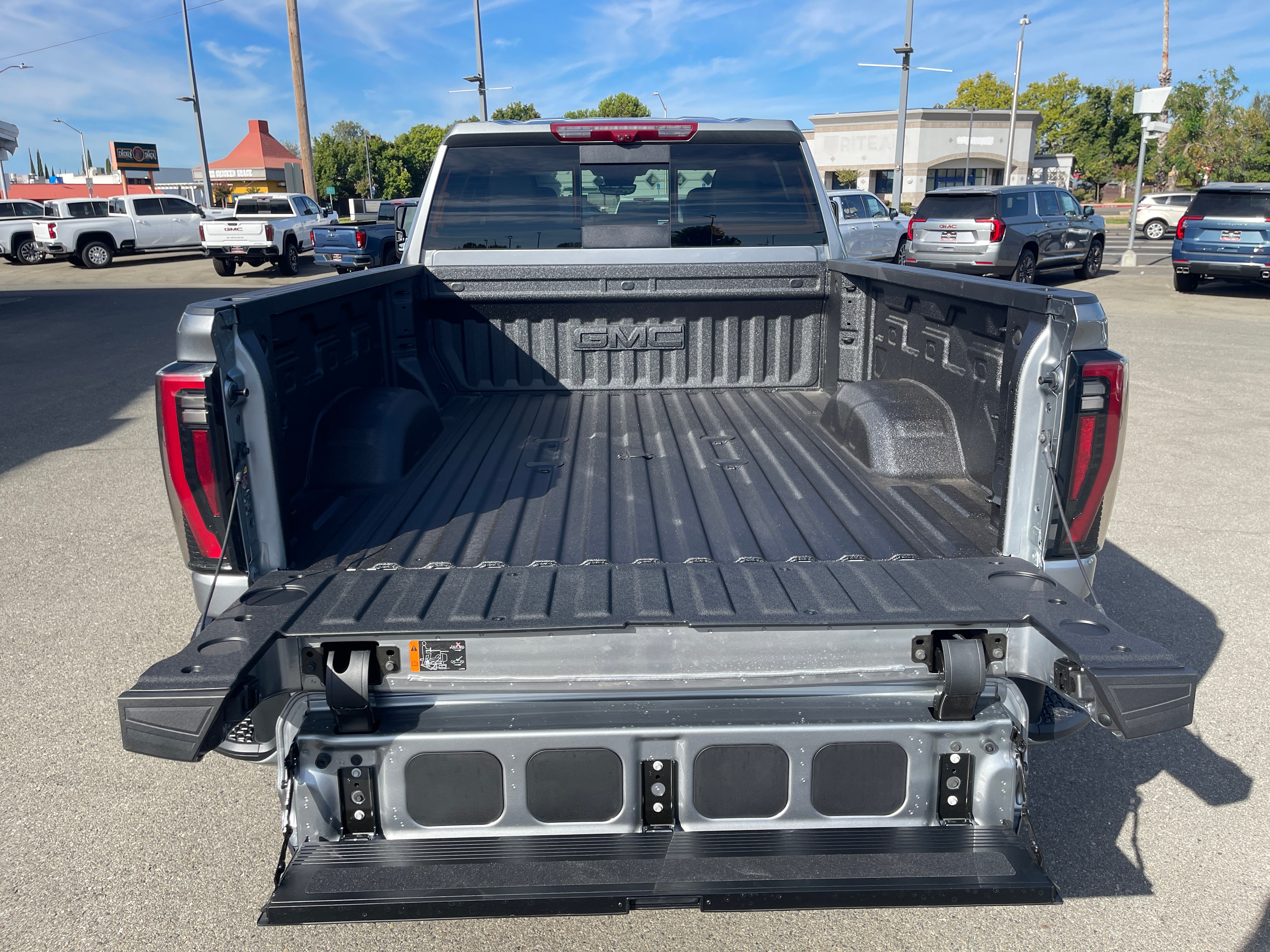 2026 GMC Sierra 2500HD AT4 - Photo 8