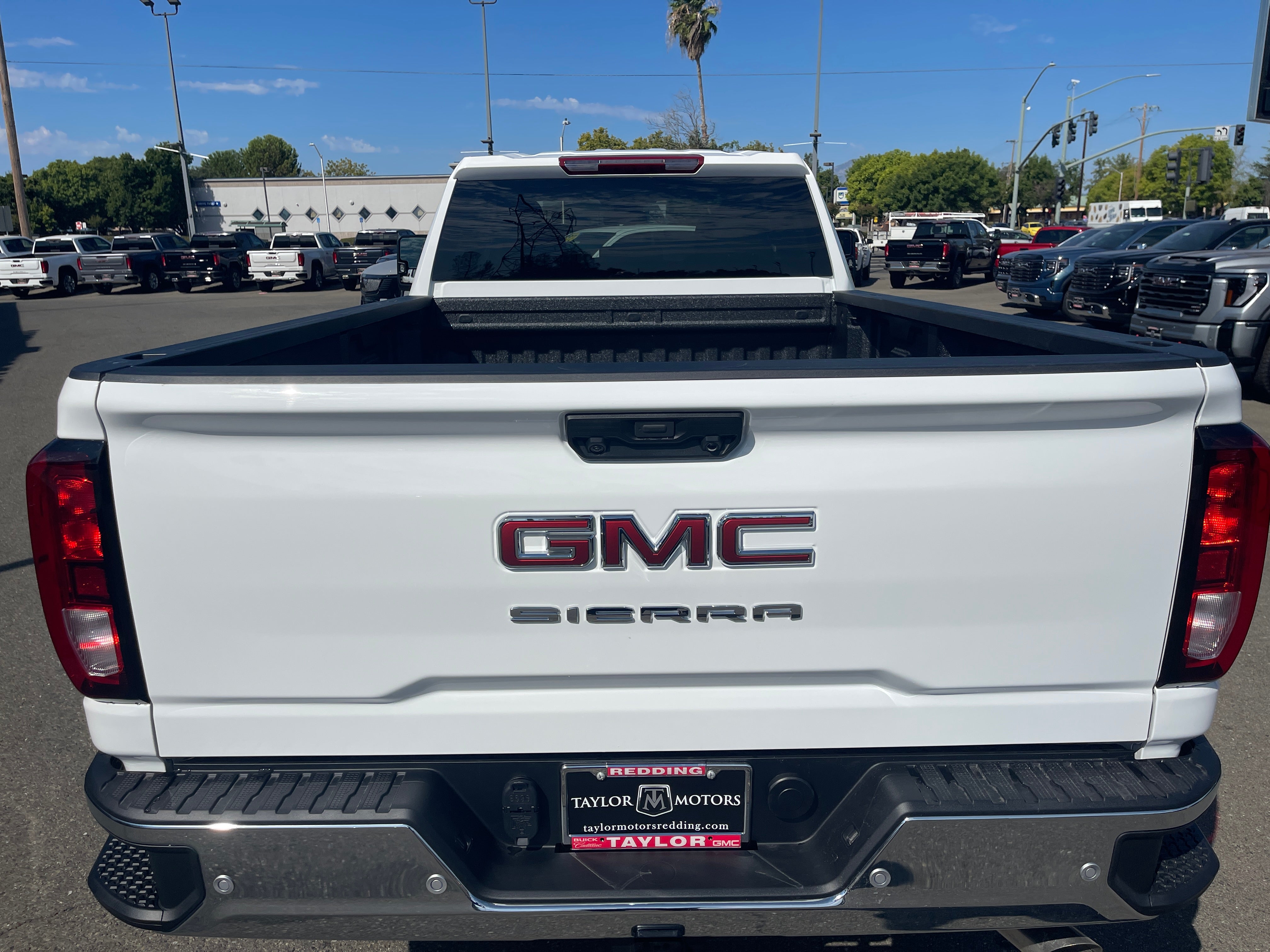2025 GMC Sierra 2500 HD Pro