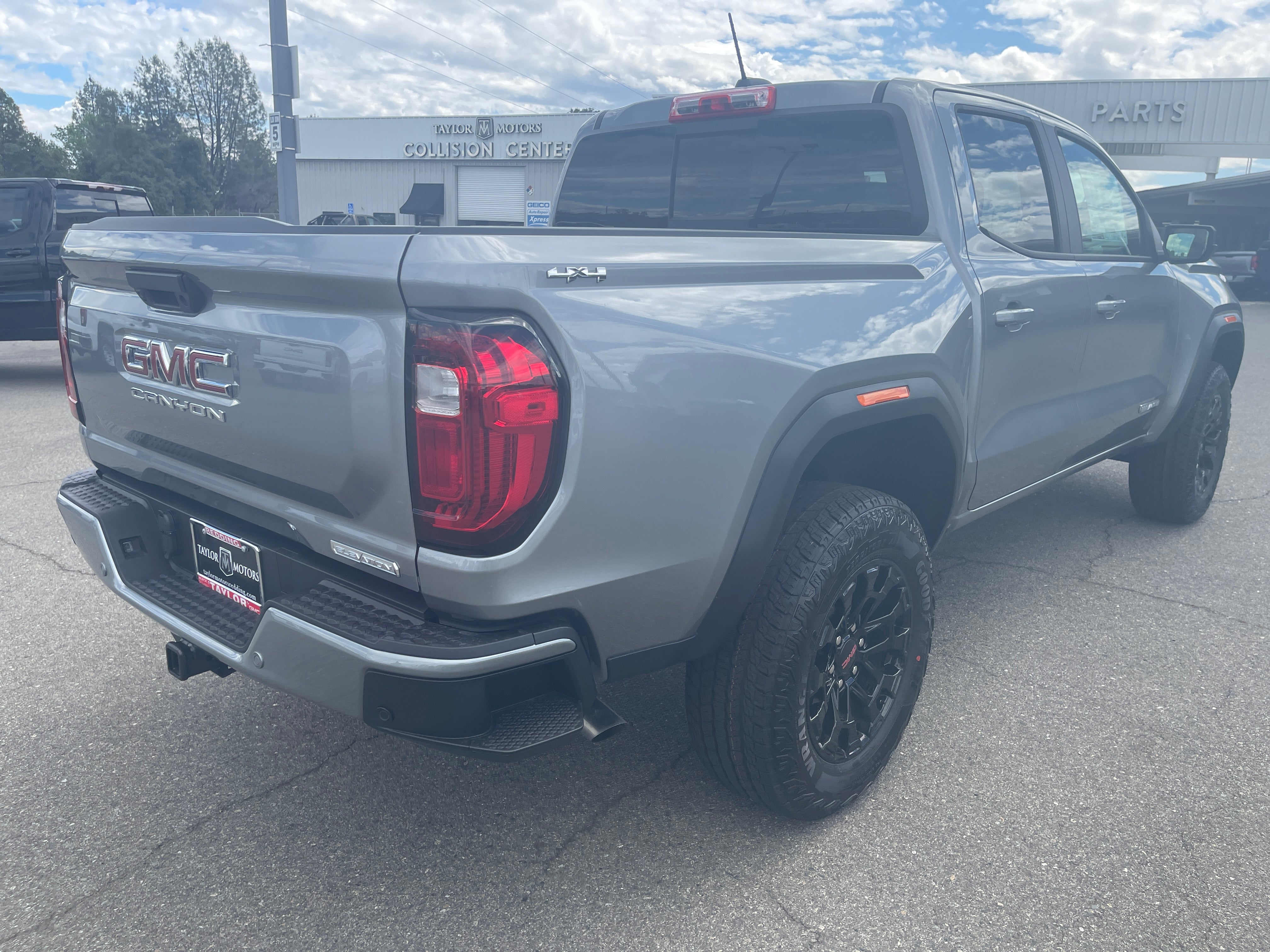 2026 GMC Canyon Elevation