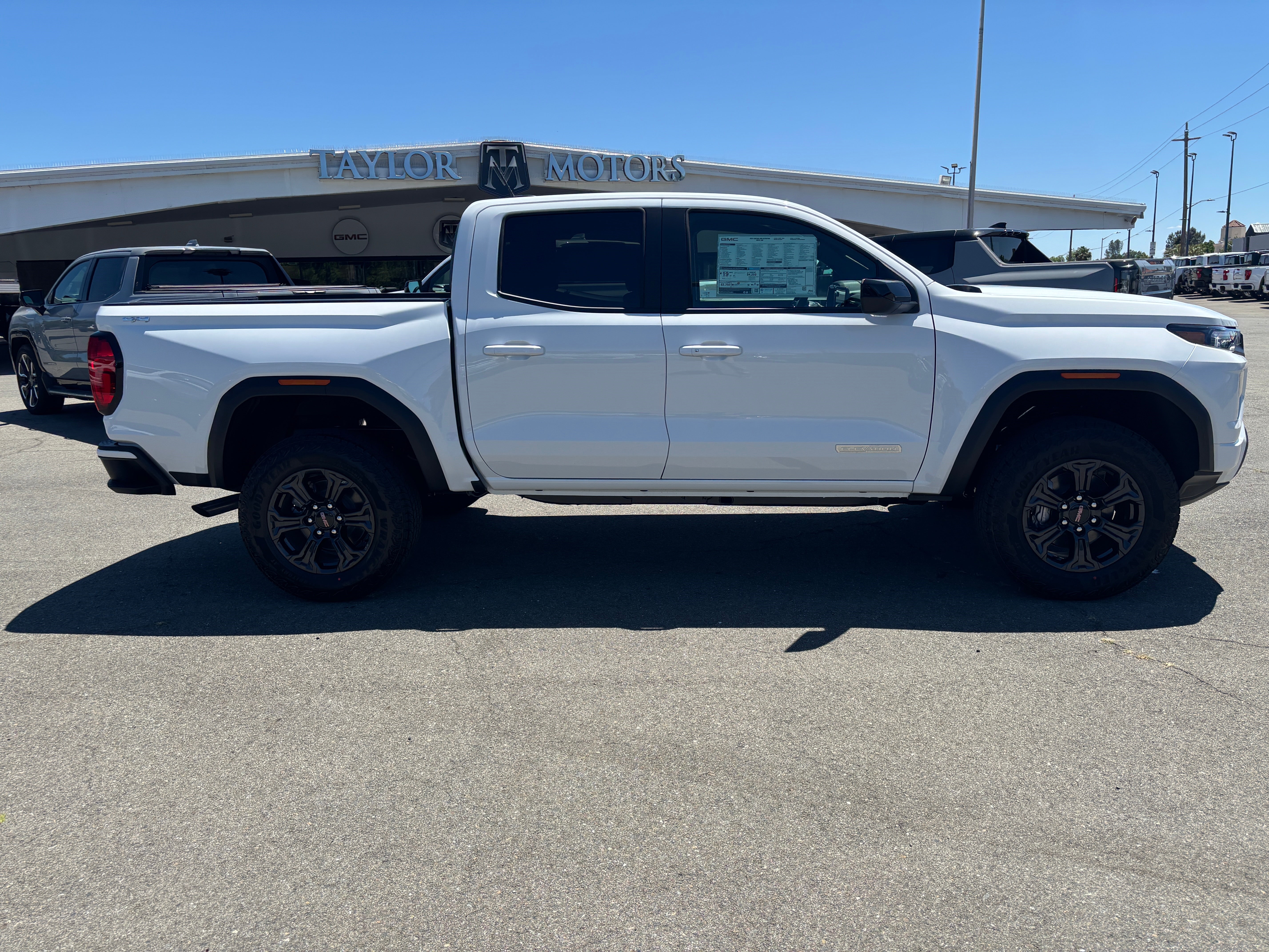 2025 GMC Canyon Elevation