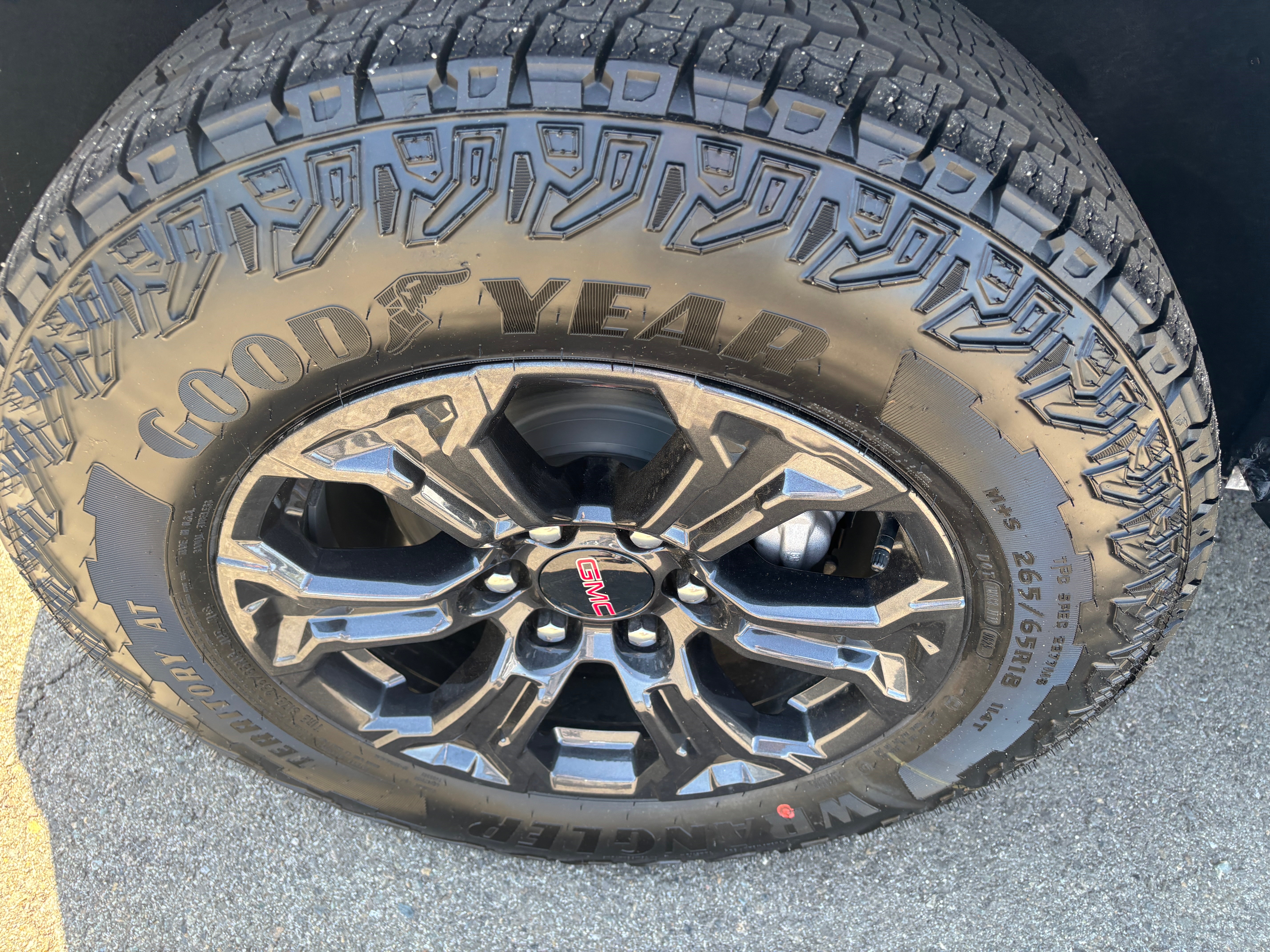 2025 GMC Canyon Elevation