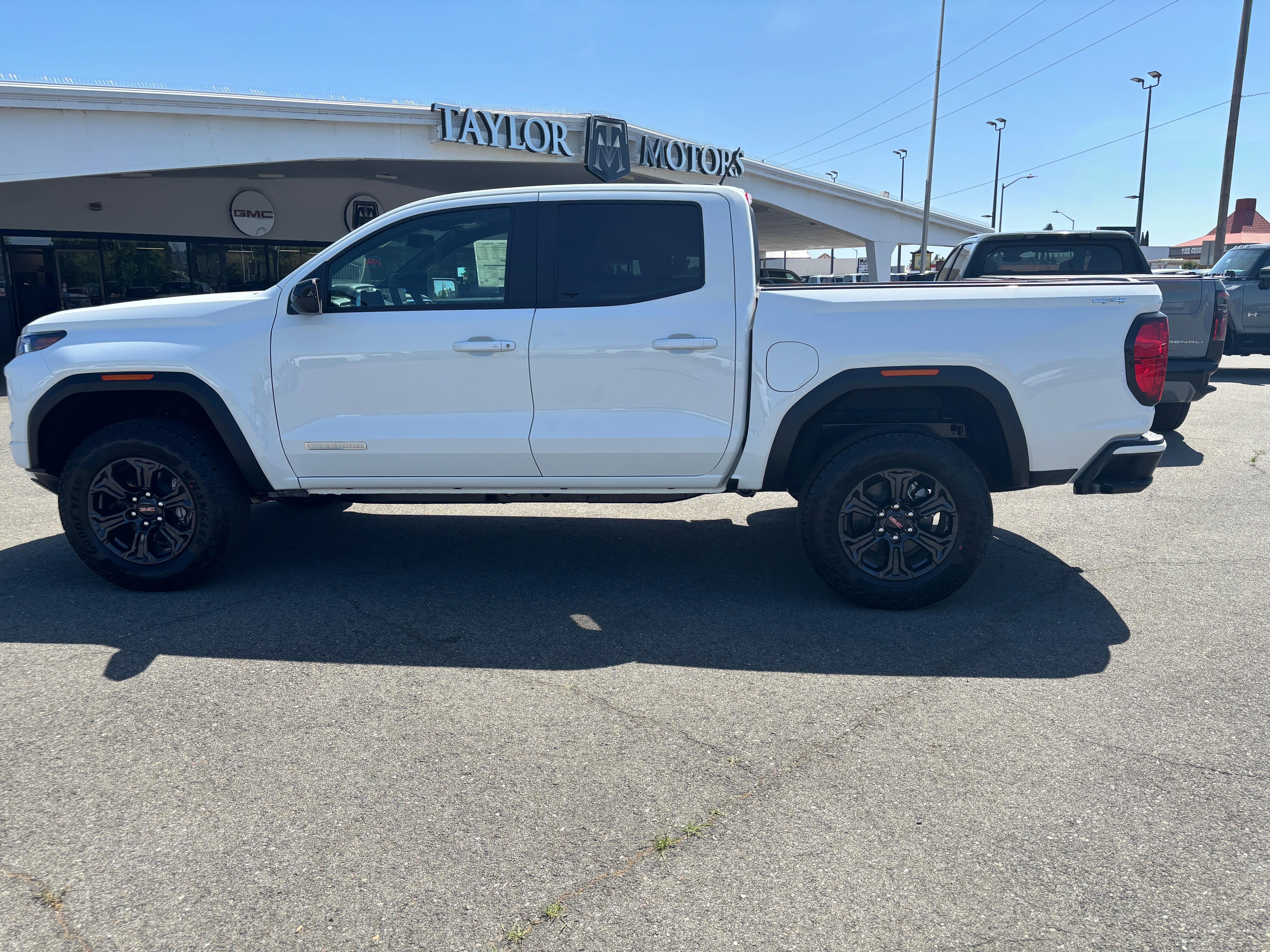 2025 GMC Canyon Elevation