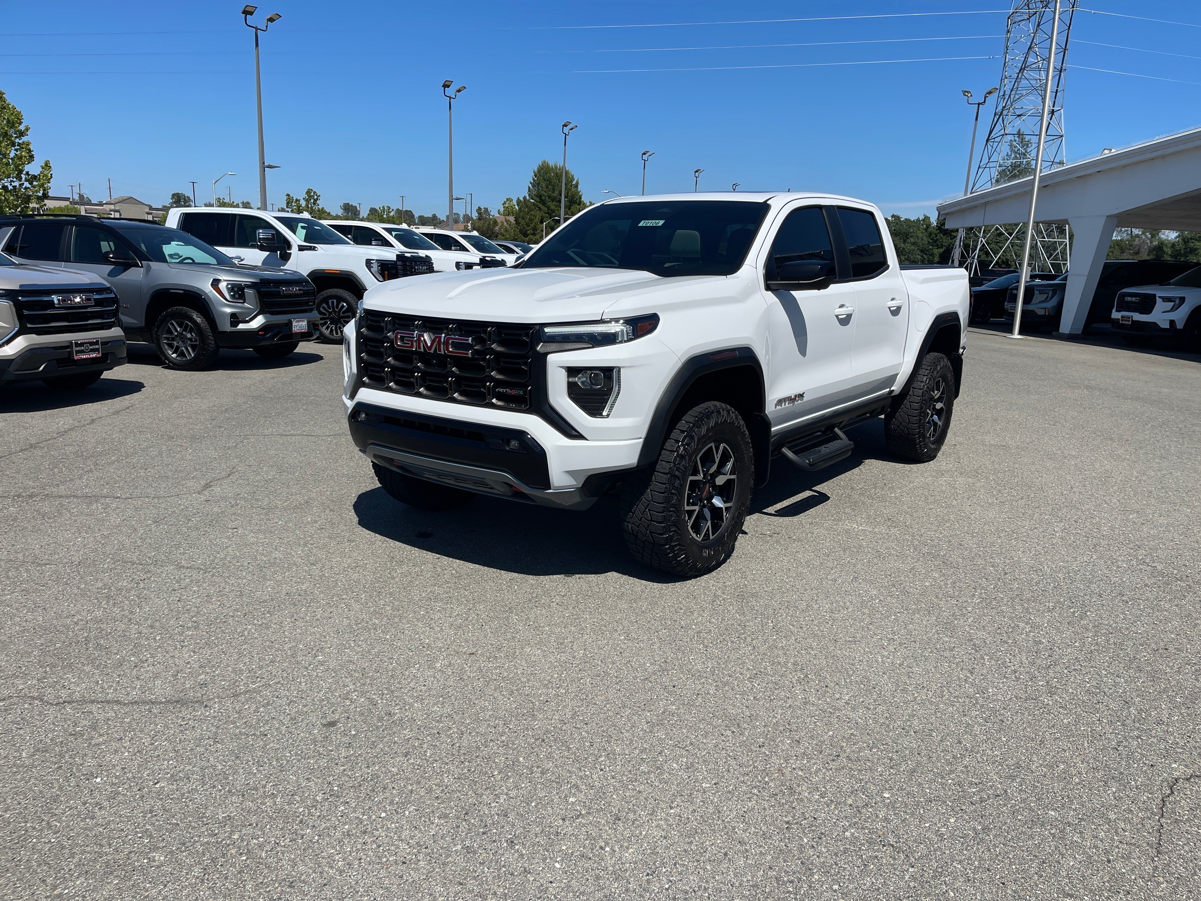 2024 GMC Canyon 4WD AT4X Crew Cab Short Box's photo