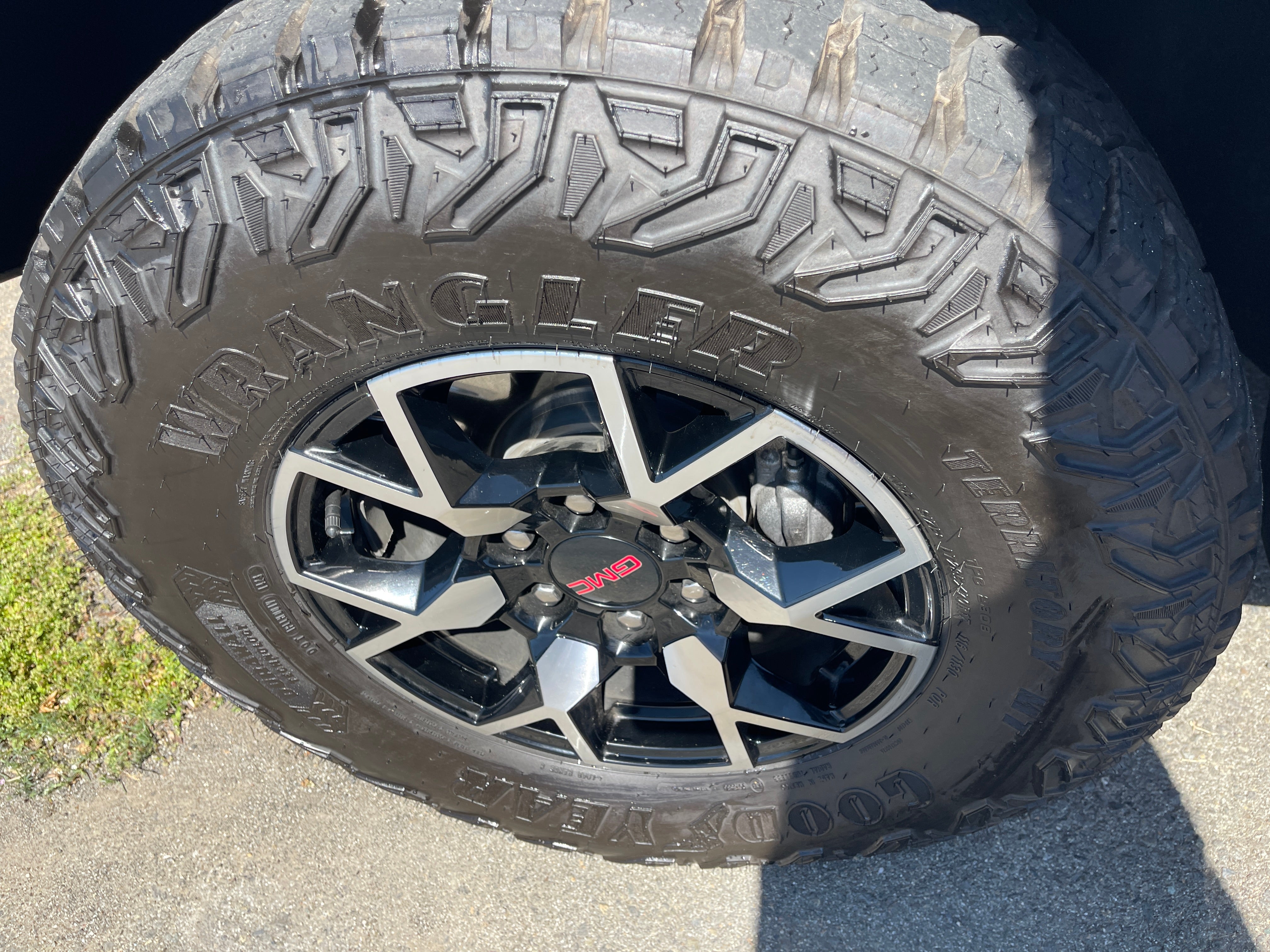2024 GMC Canyon AT4X