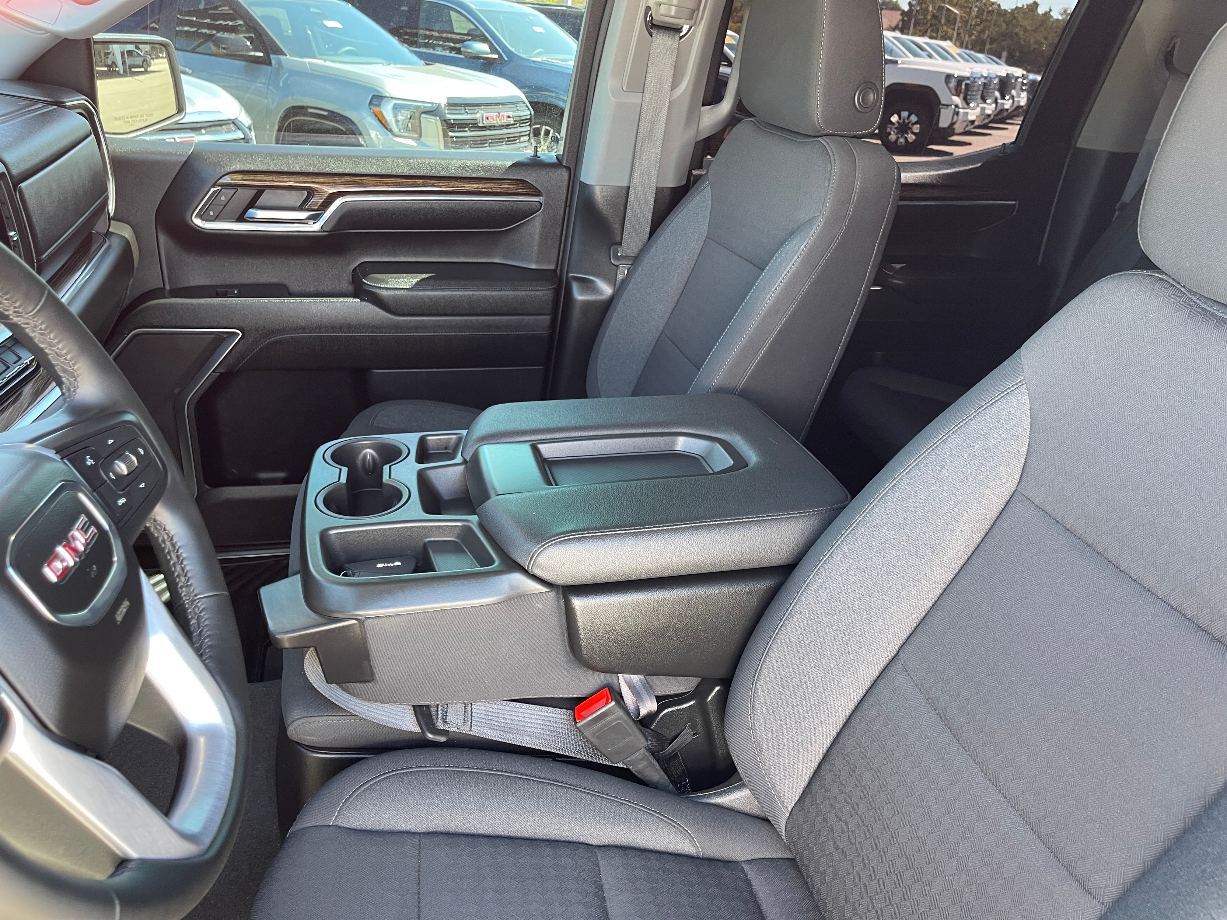 2024 GMC Sierra 1500 SLE