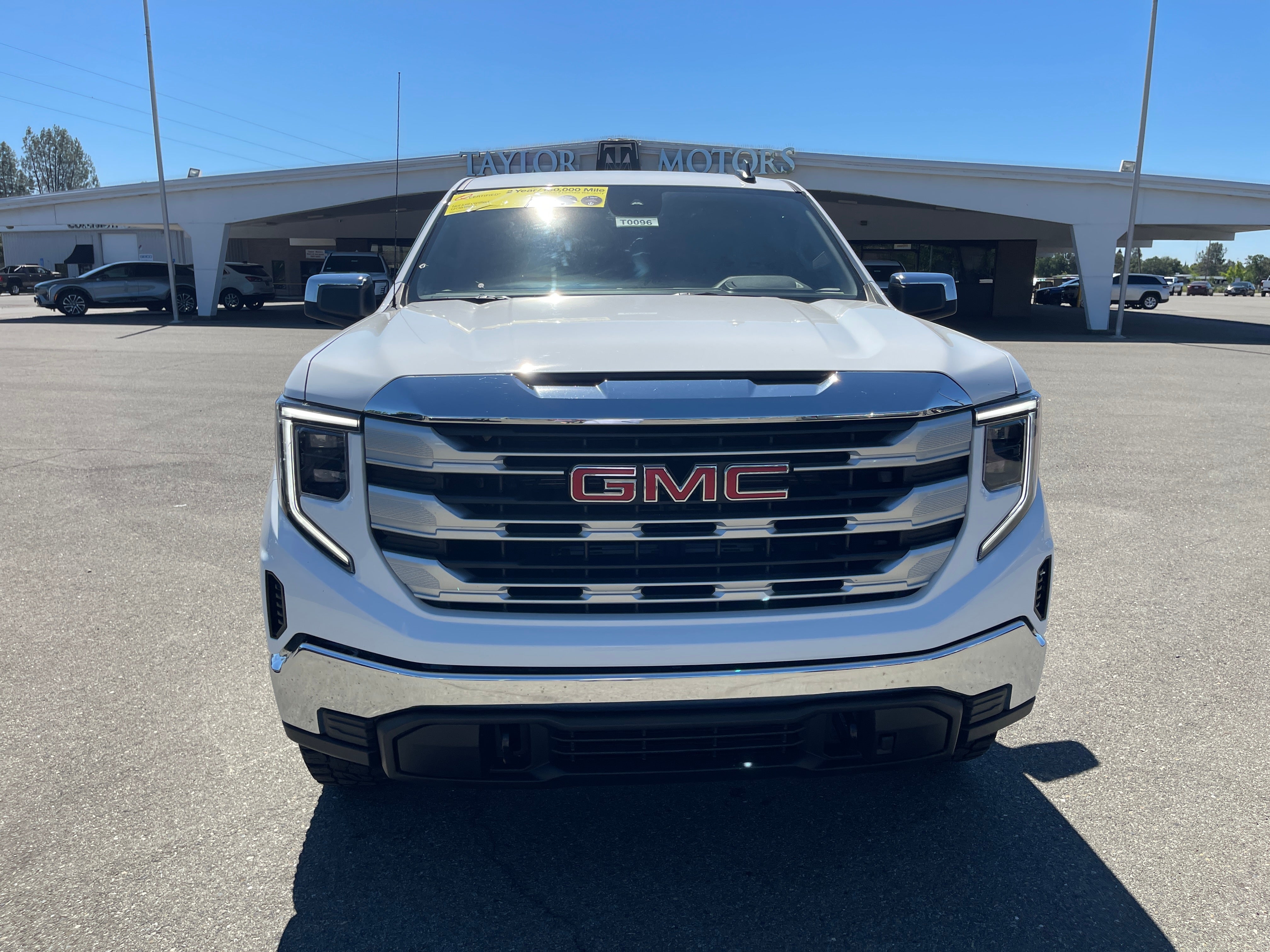 2024 GMC Sierra 1500 SLE
