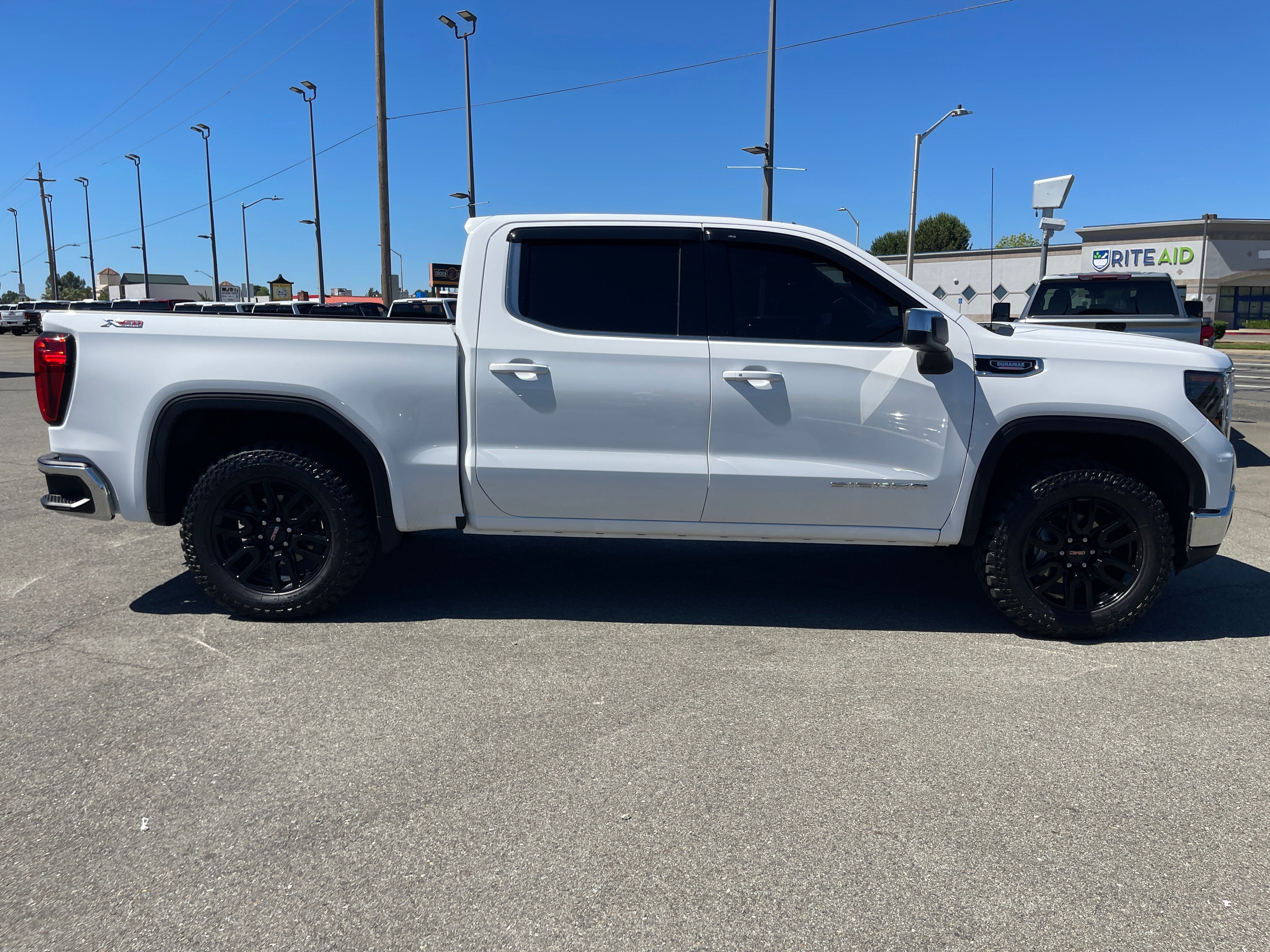 2024 GMC Sierra 1500 SLE