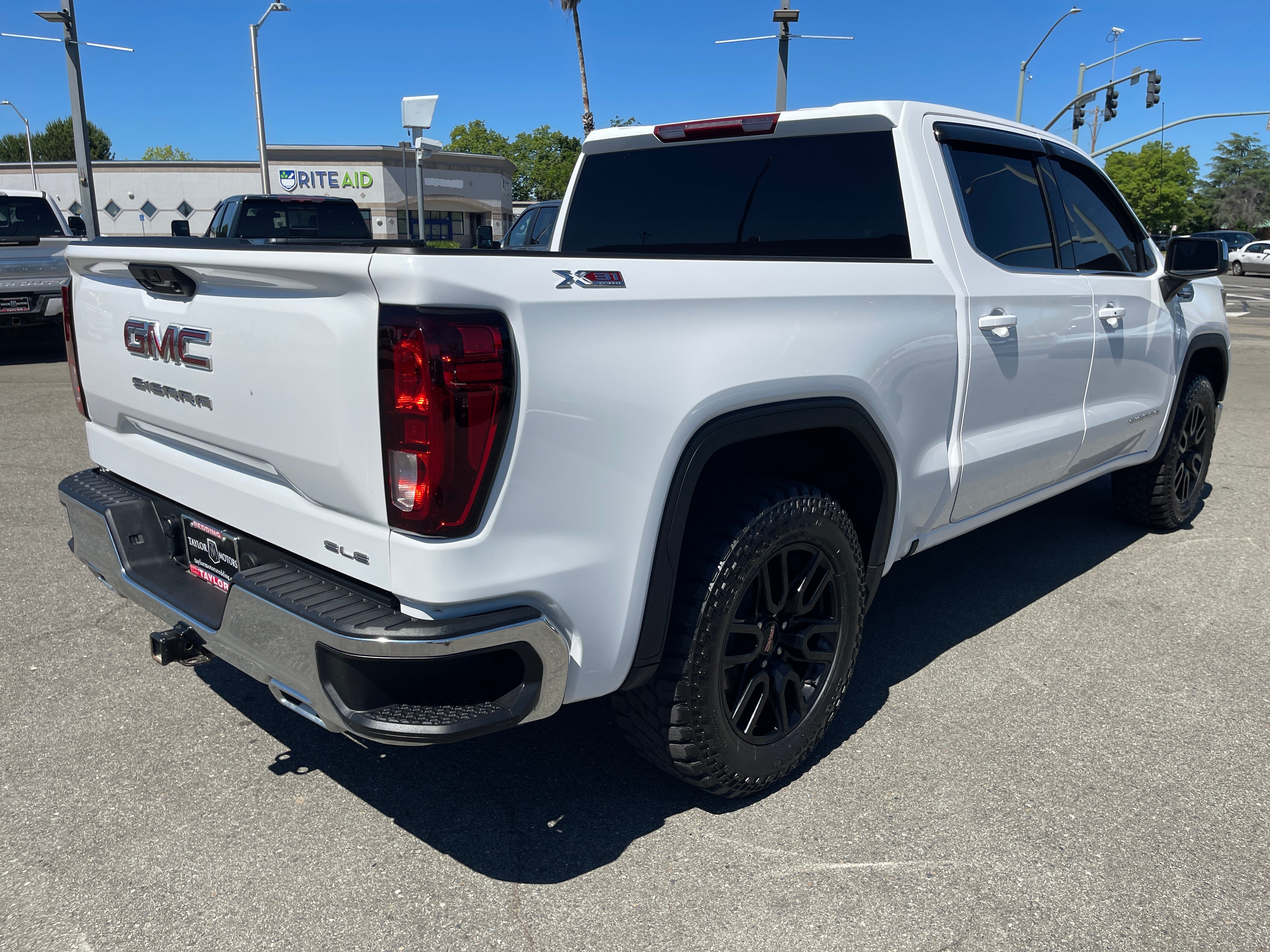 2024 GMC Sierra 1500 SLE