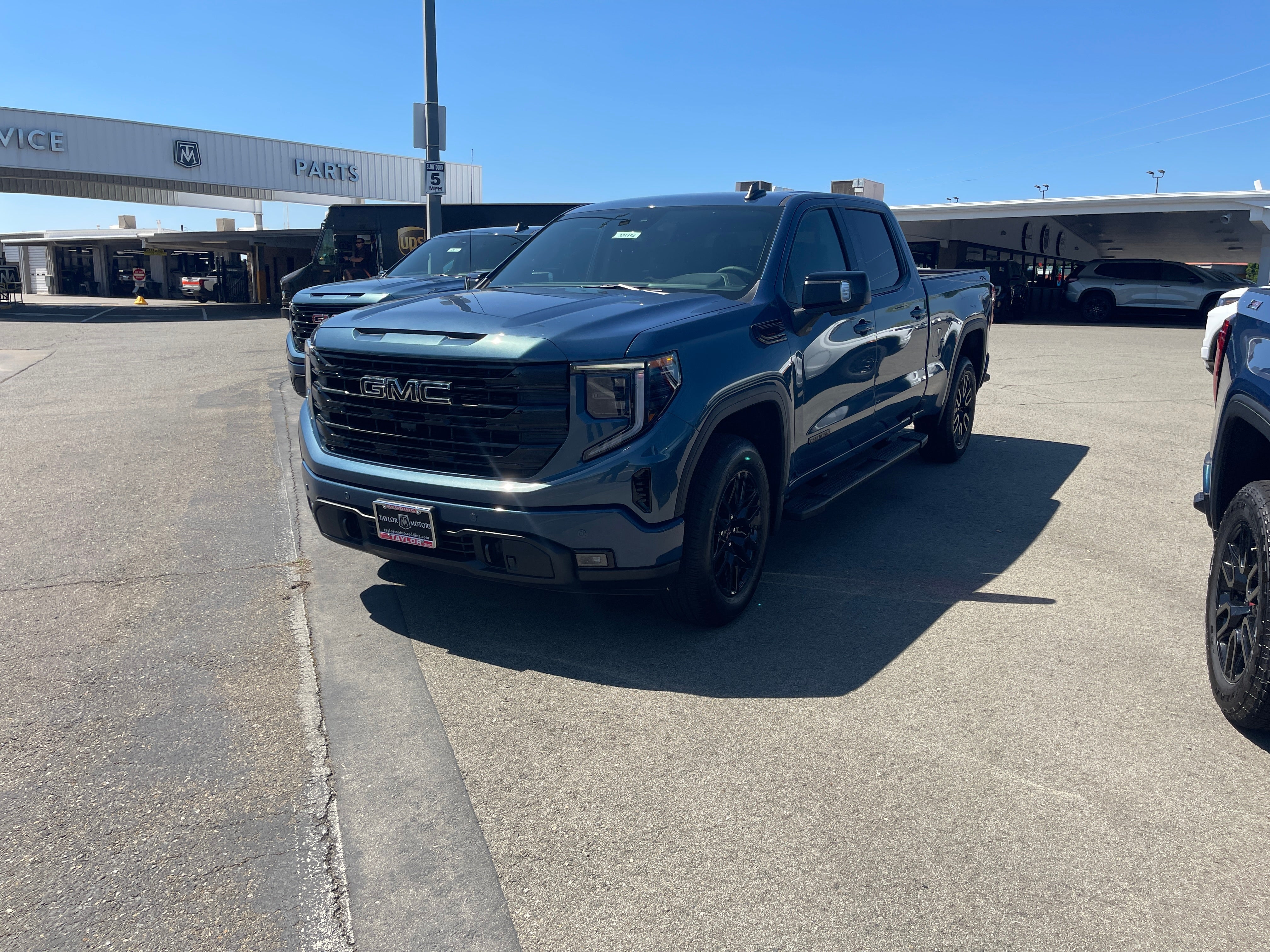 2026 GMC Sierra 1500 Elevation
