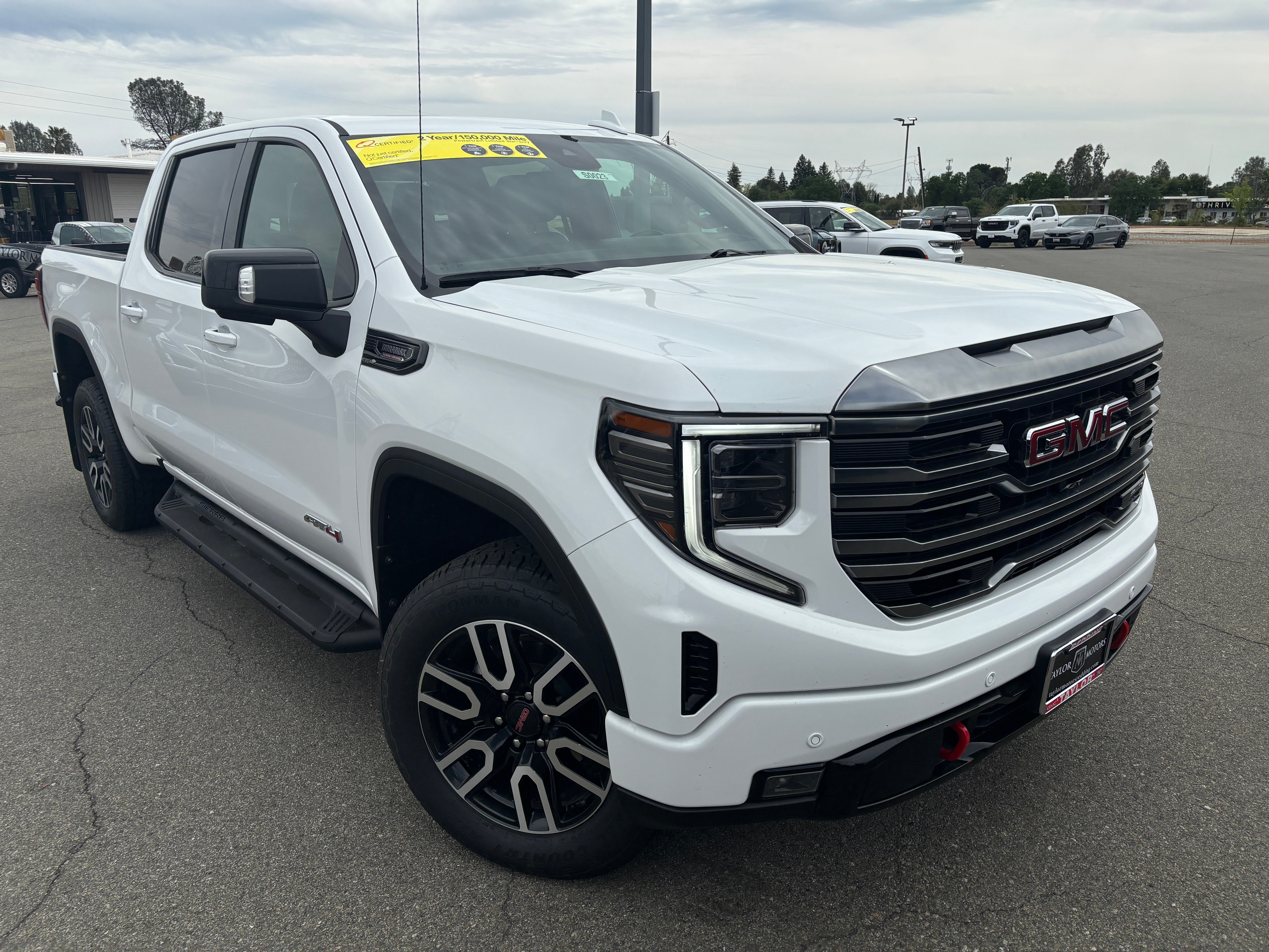 2023 GMC Sierra 1500 AT4