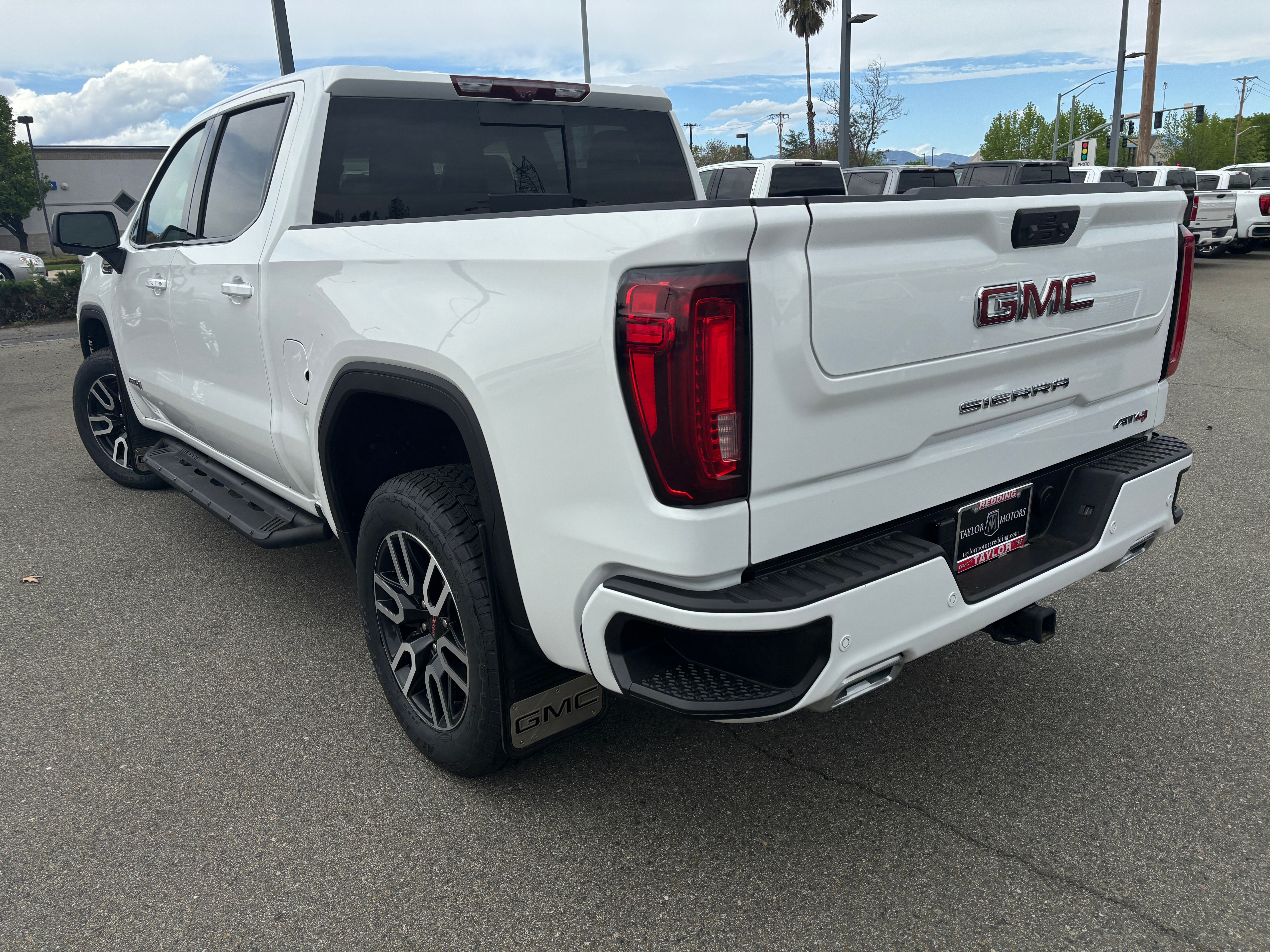 2023 GMC Sierra 1500 AT4