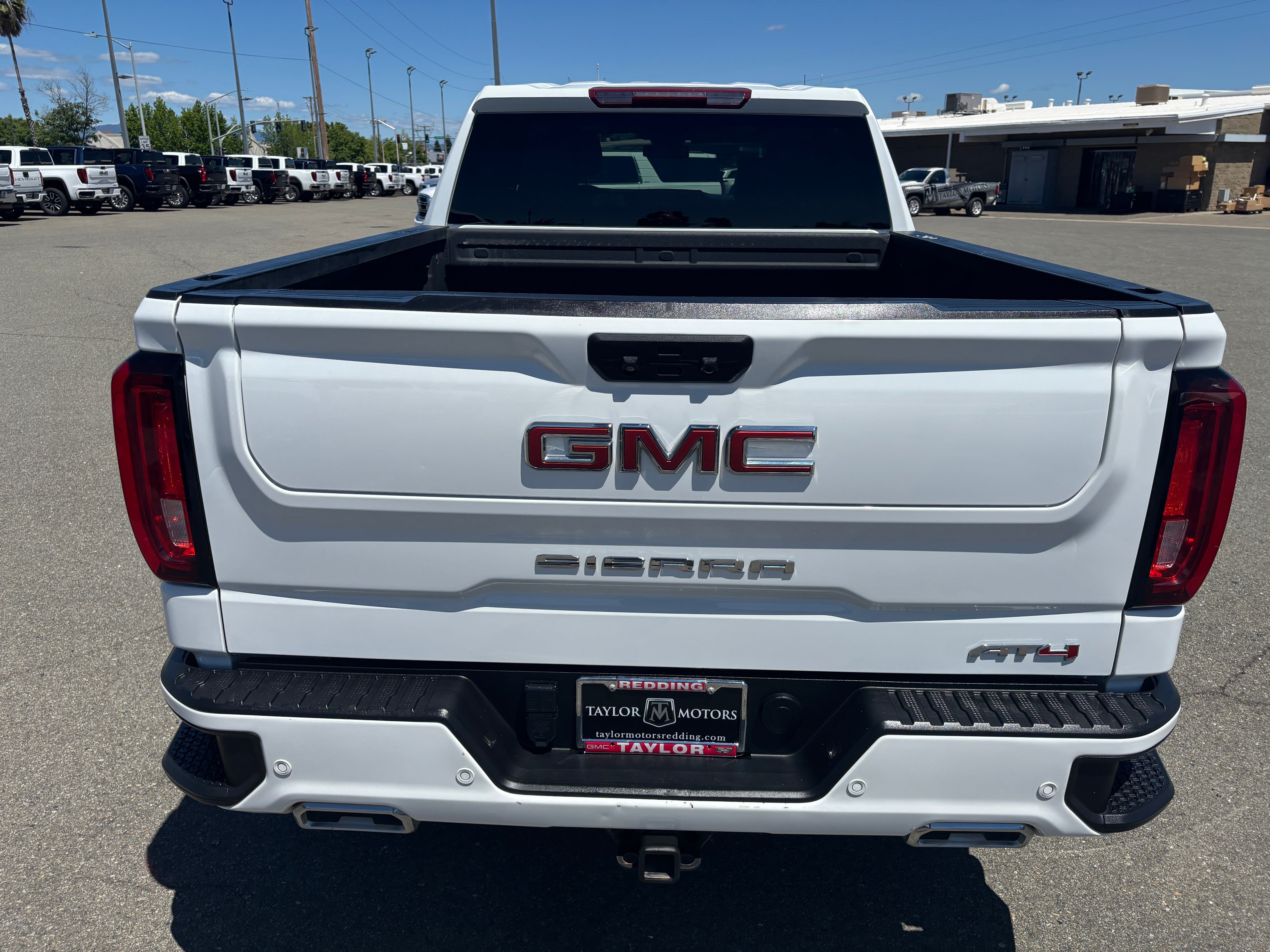 2023 GMC Sierra 1500 AT4