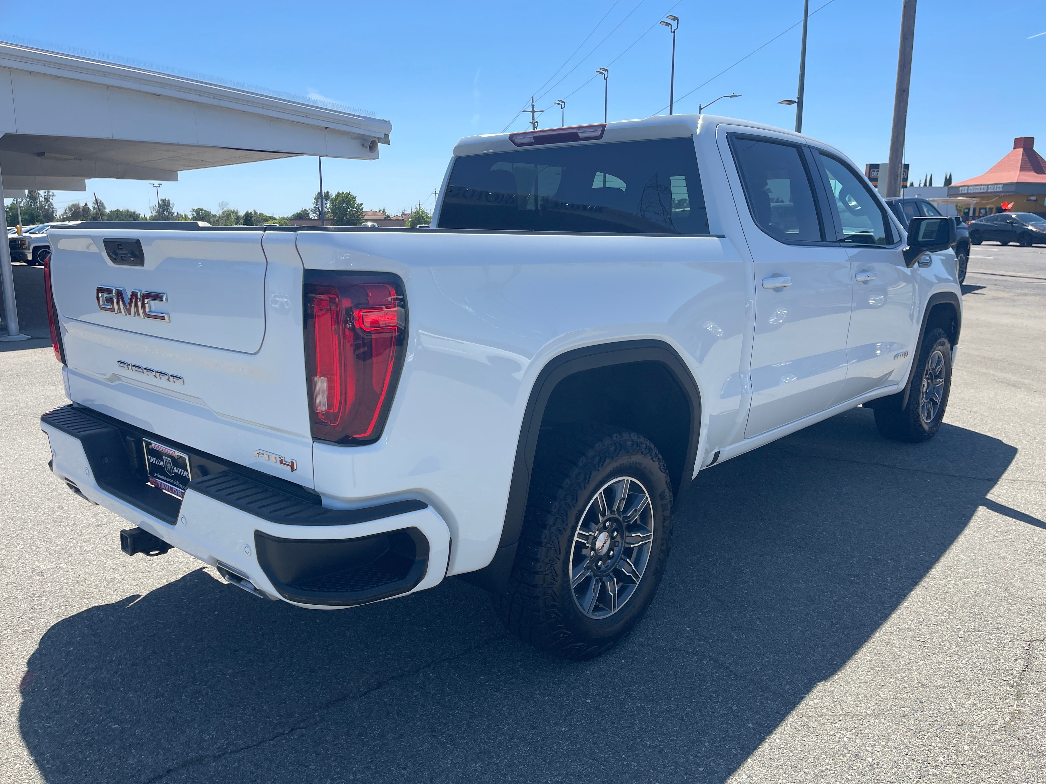 2025 GMC Sierra 1500 AT4
