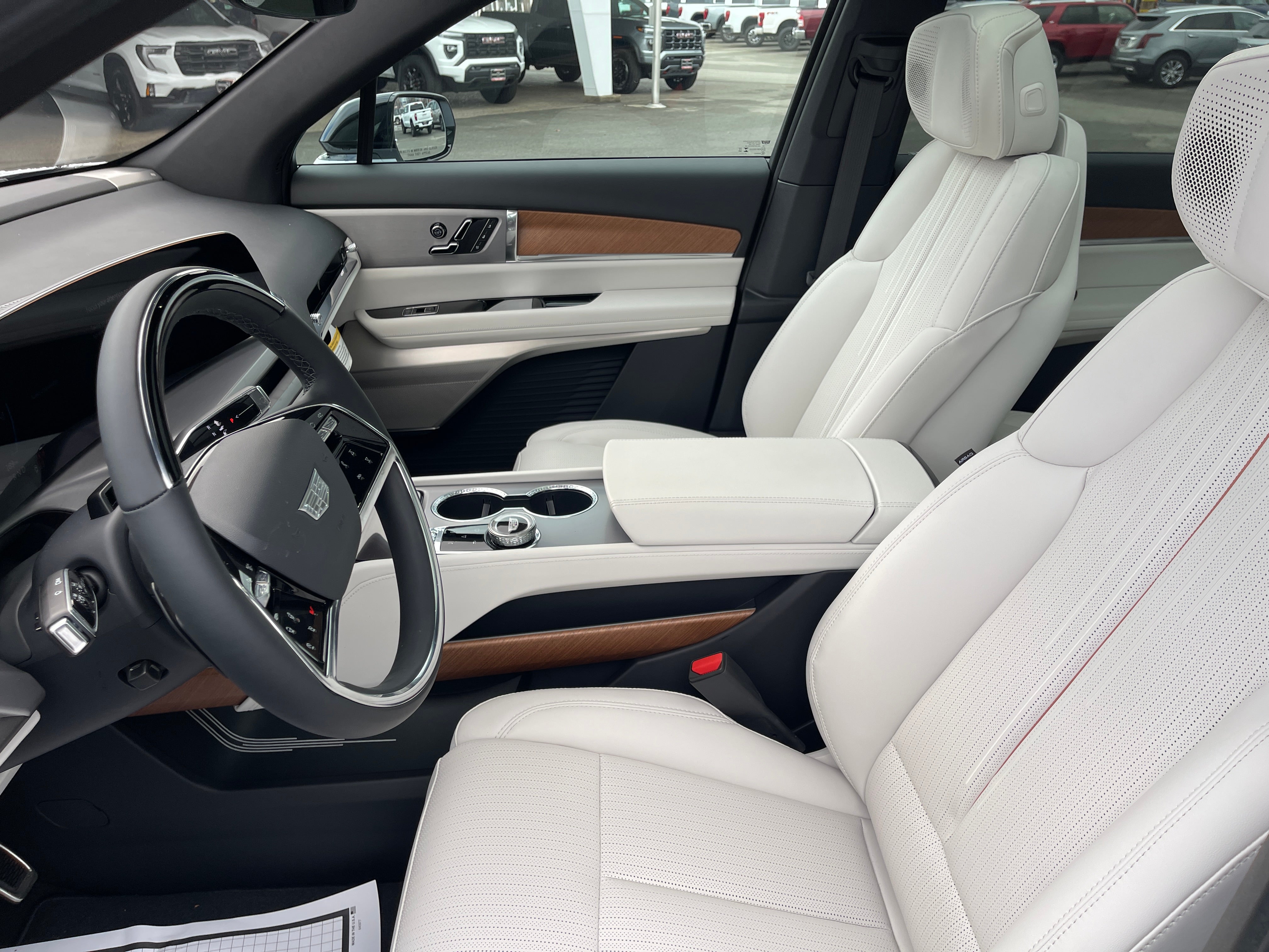 2026 Cadillac VISTIQ Sport