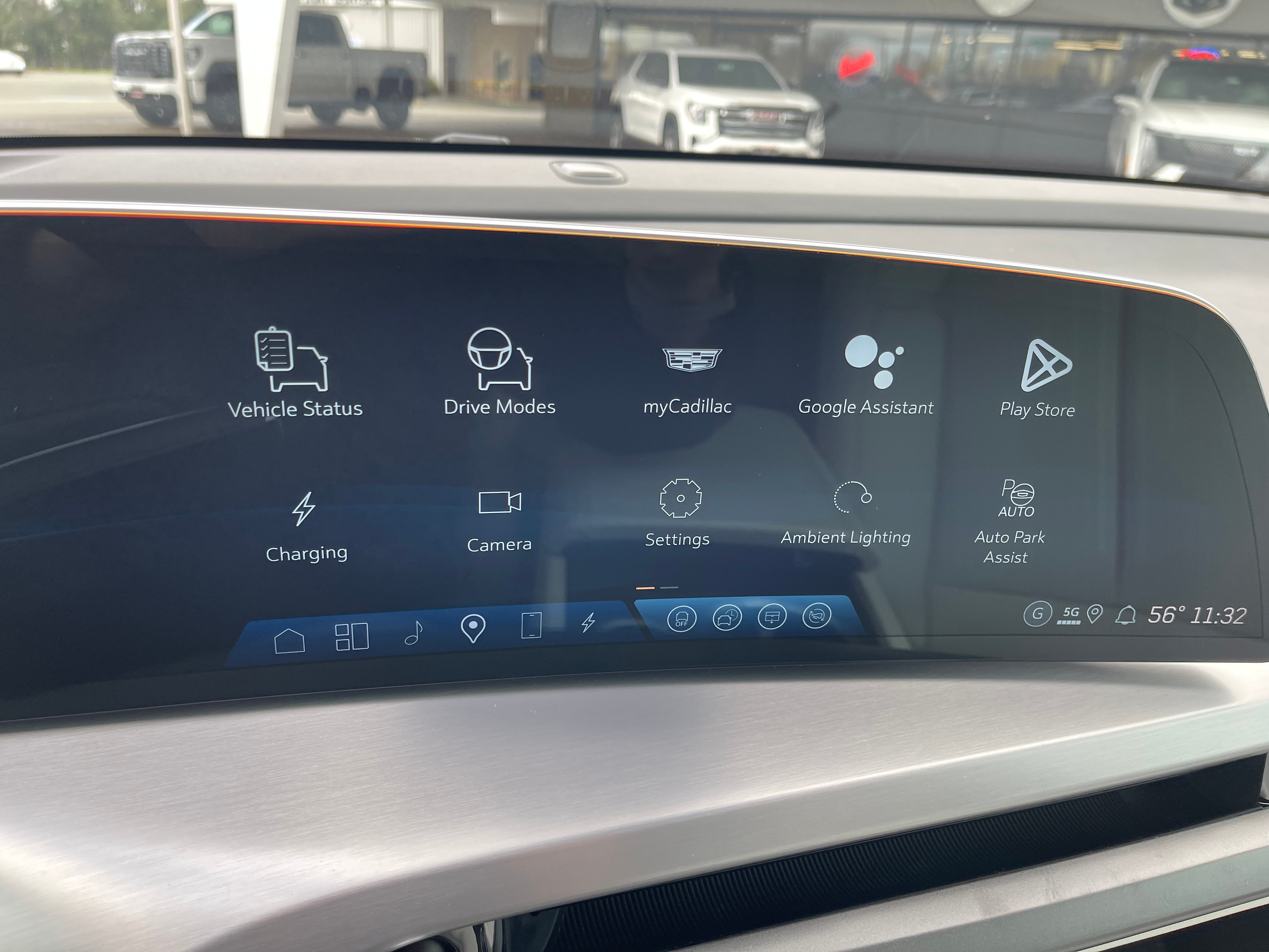 2026 Cadillac VISTIQ Sport