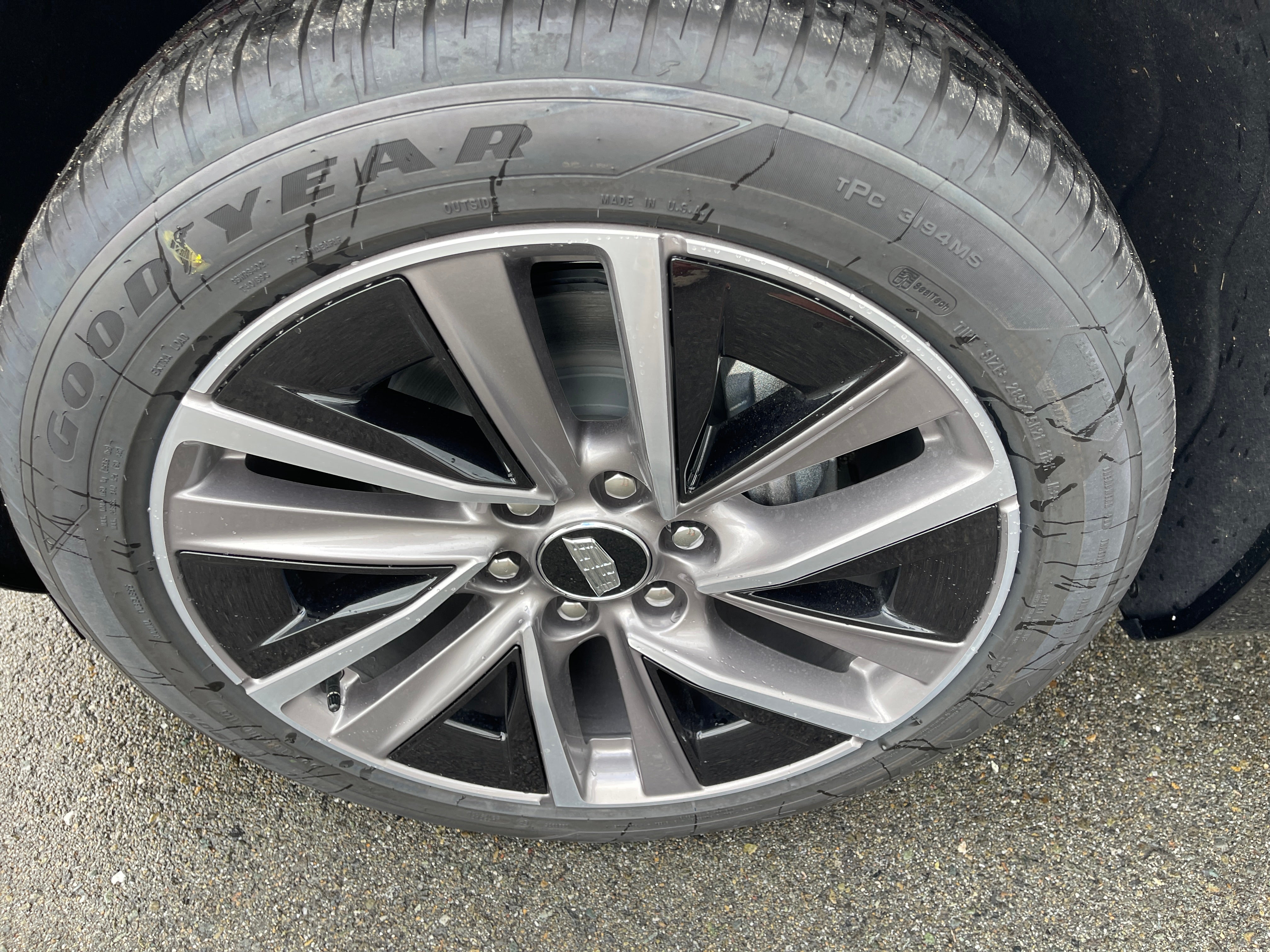 2026 Cadillac VISTIQ Sport