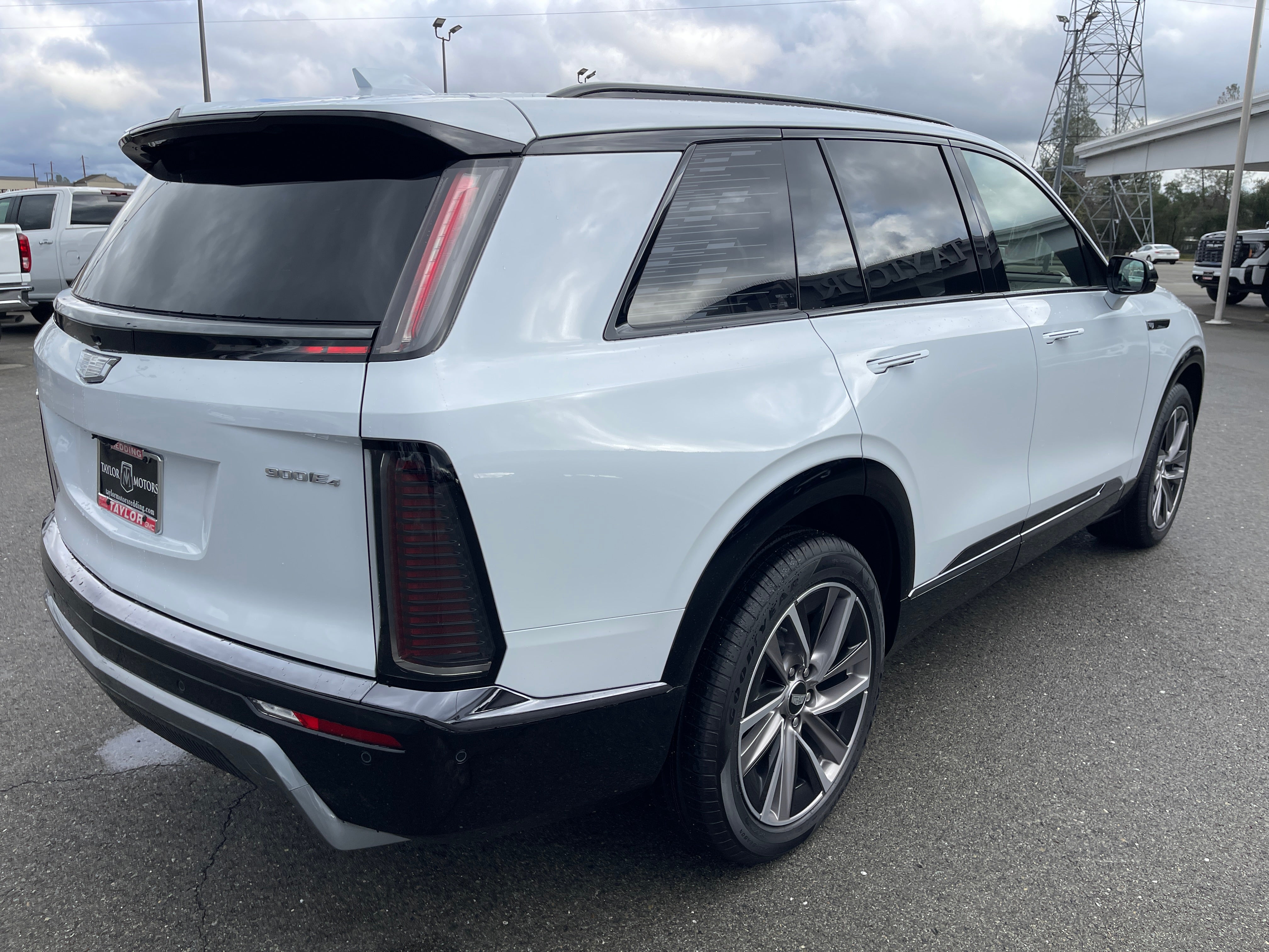 2026 Cadillac VISTIQ Sport