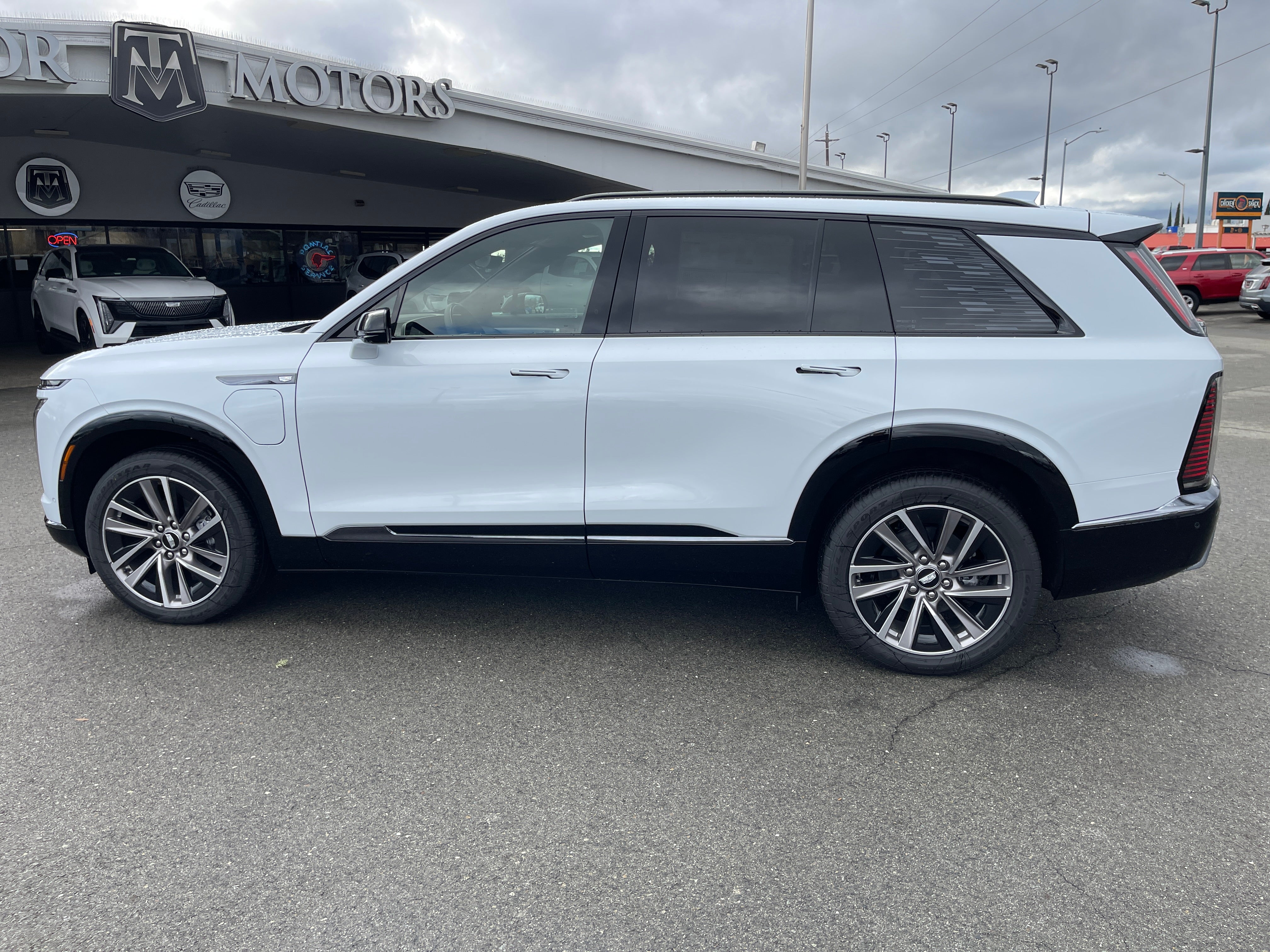 2026 Cadillac VISTIQ Sport