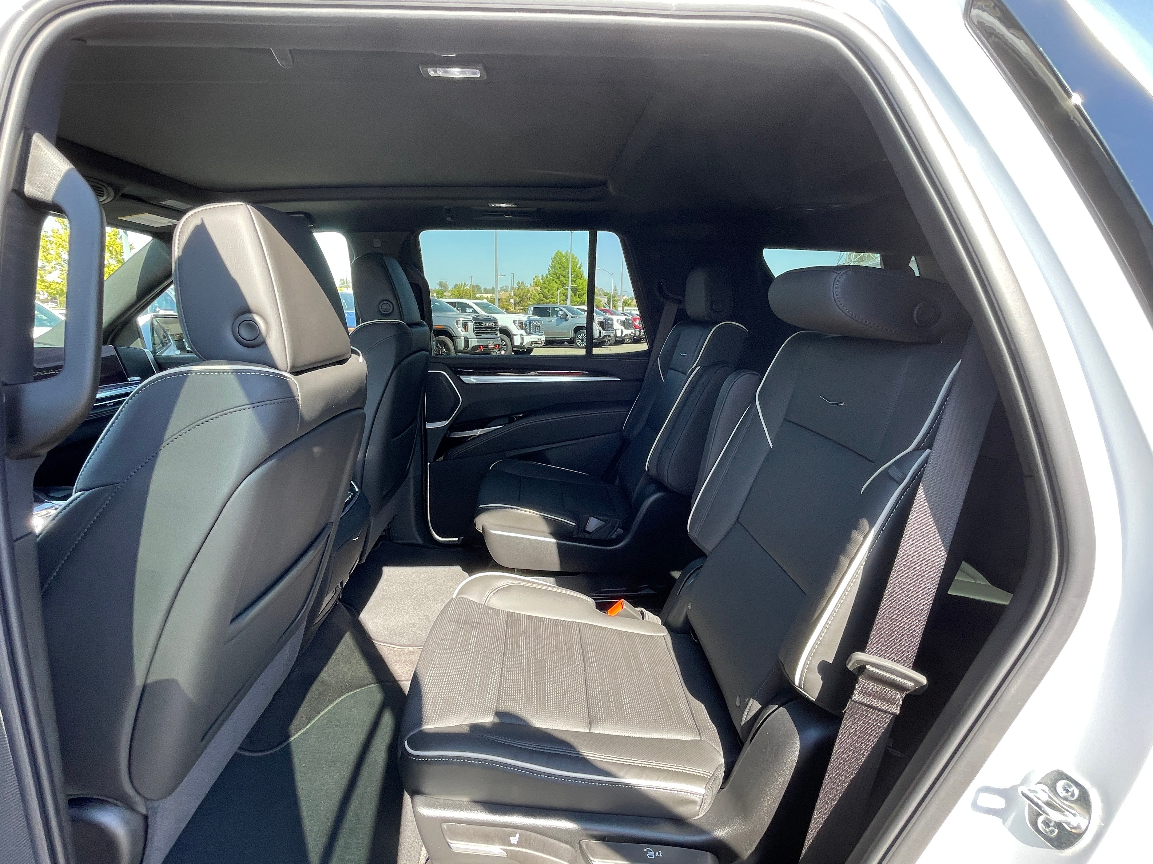 2026 Cadillac Escalade Luxury