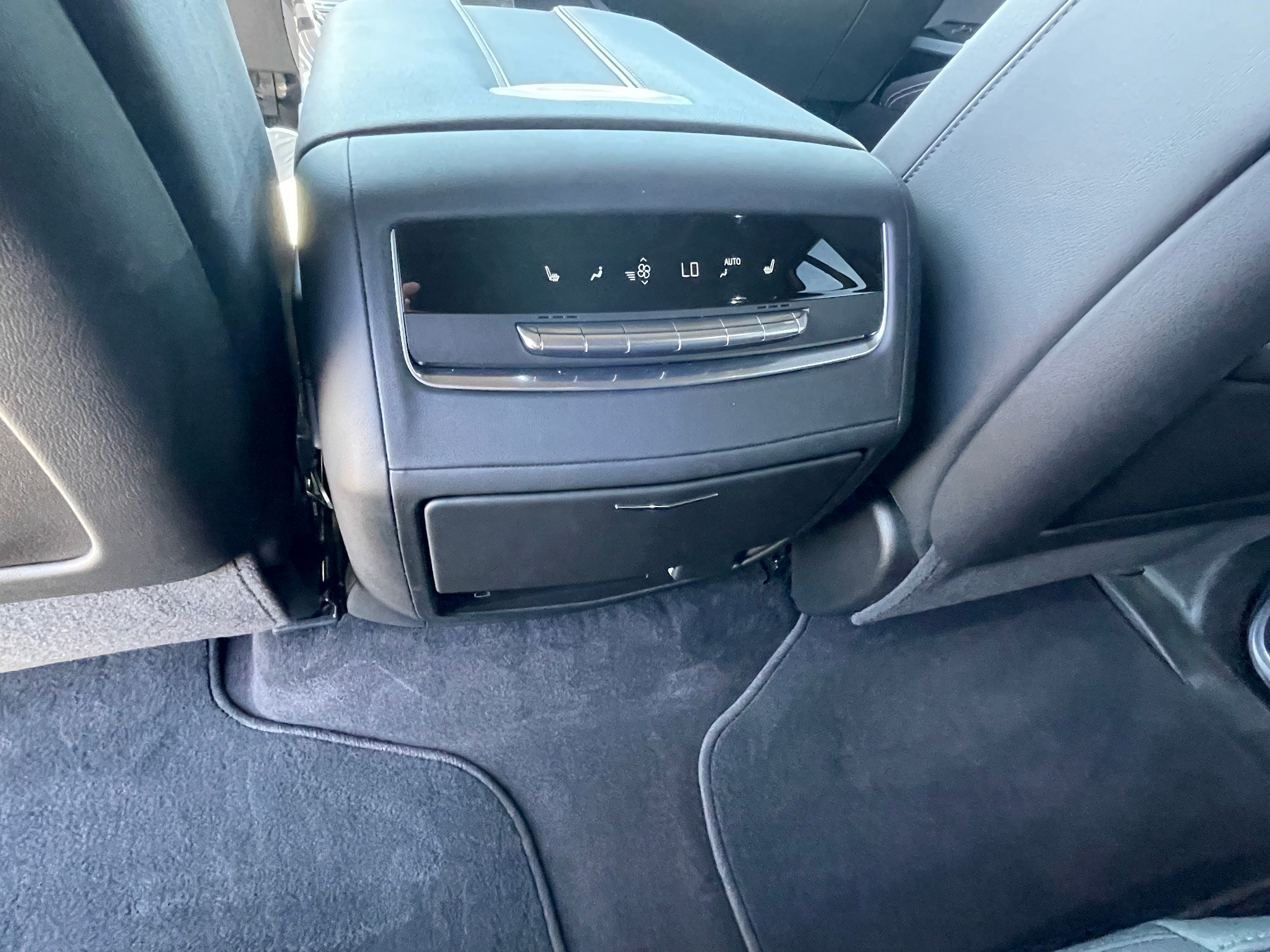 2025 Cadillac Escalade Sport