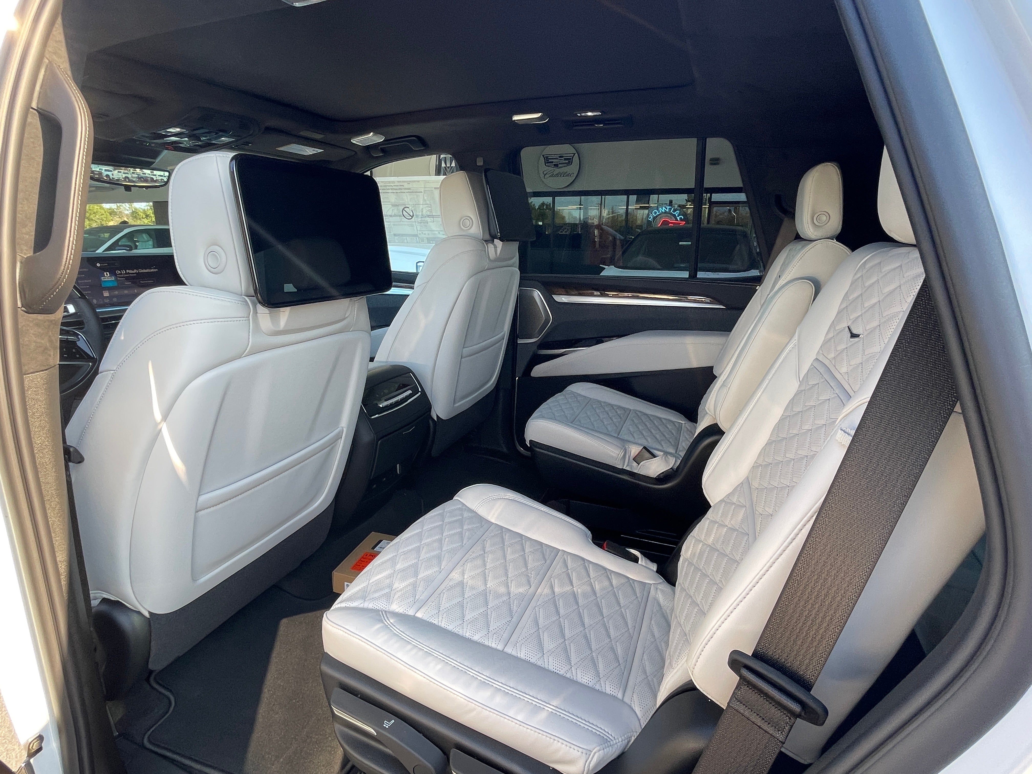 2027 Cadillac Escalade Platinum Sport