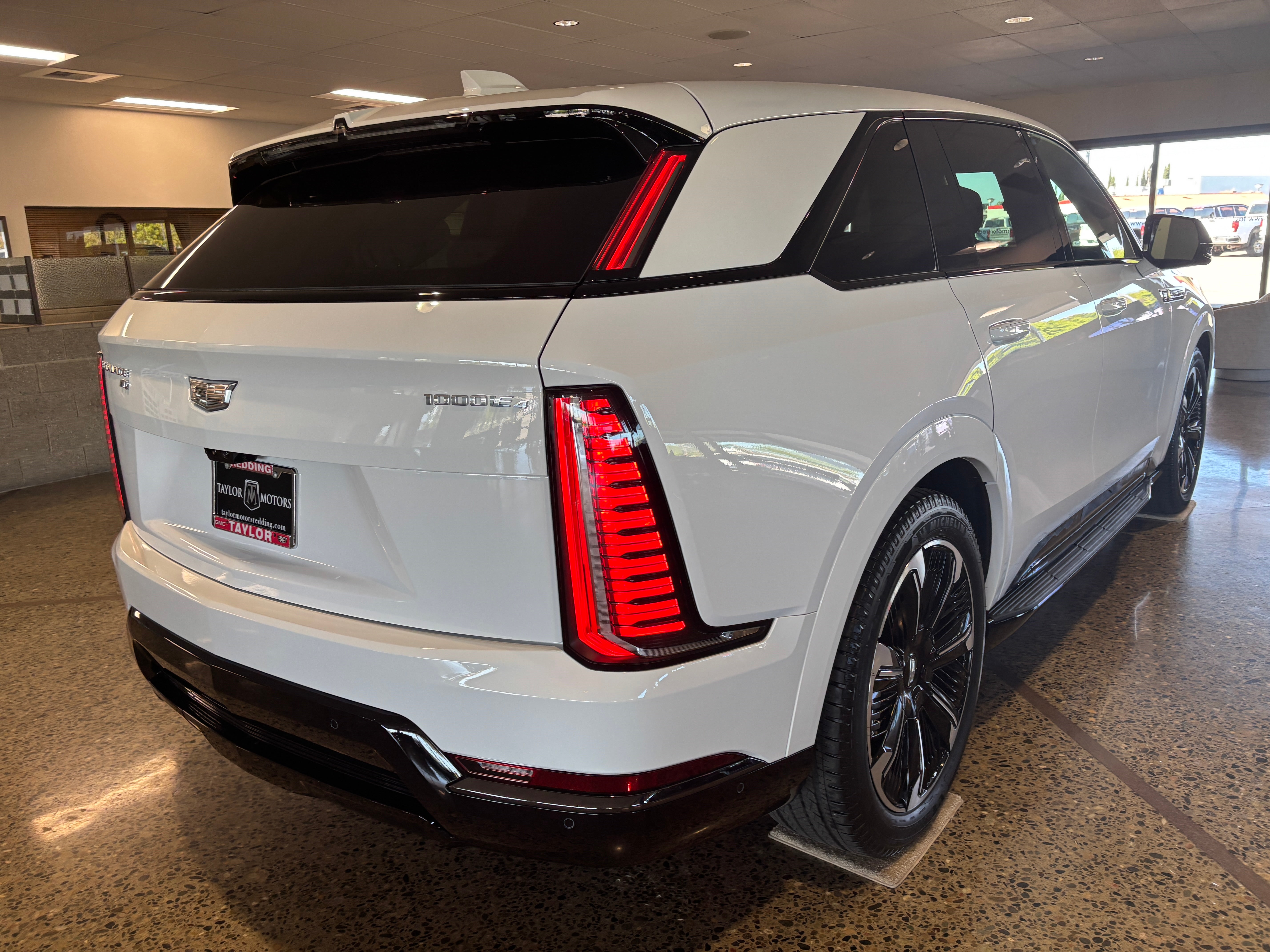 2025 Cadillac ESCALADE IQ Sport 1