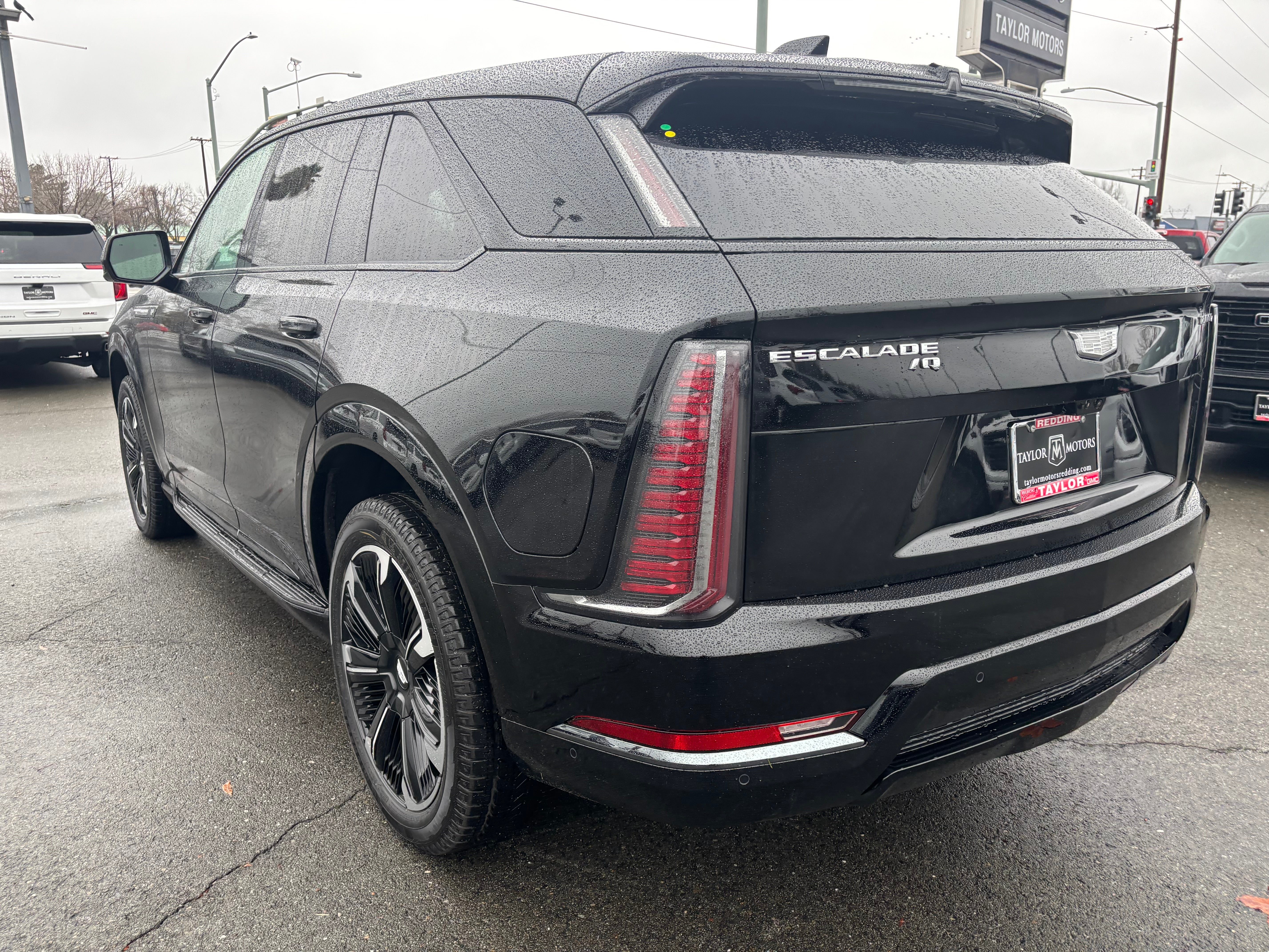 2025 Cadillac ESCALADE IQ Sport 1