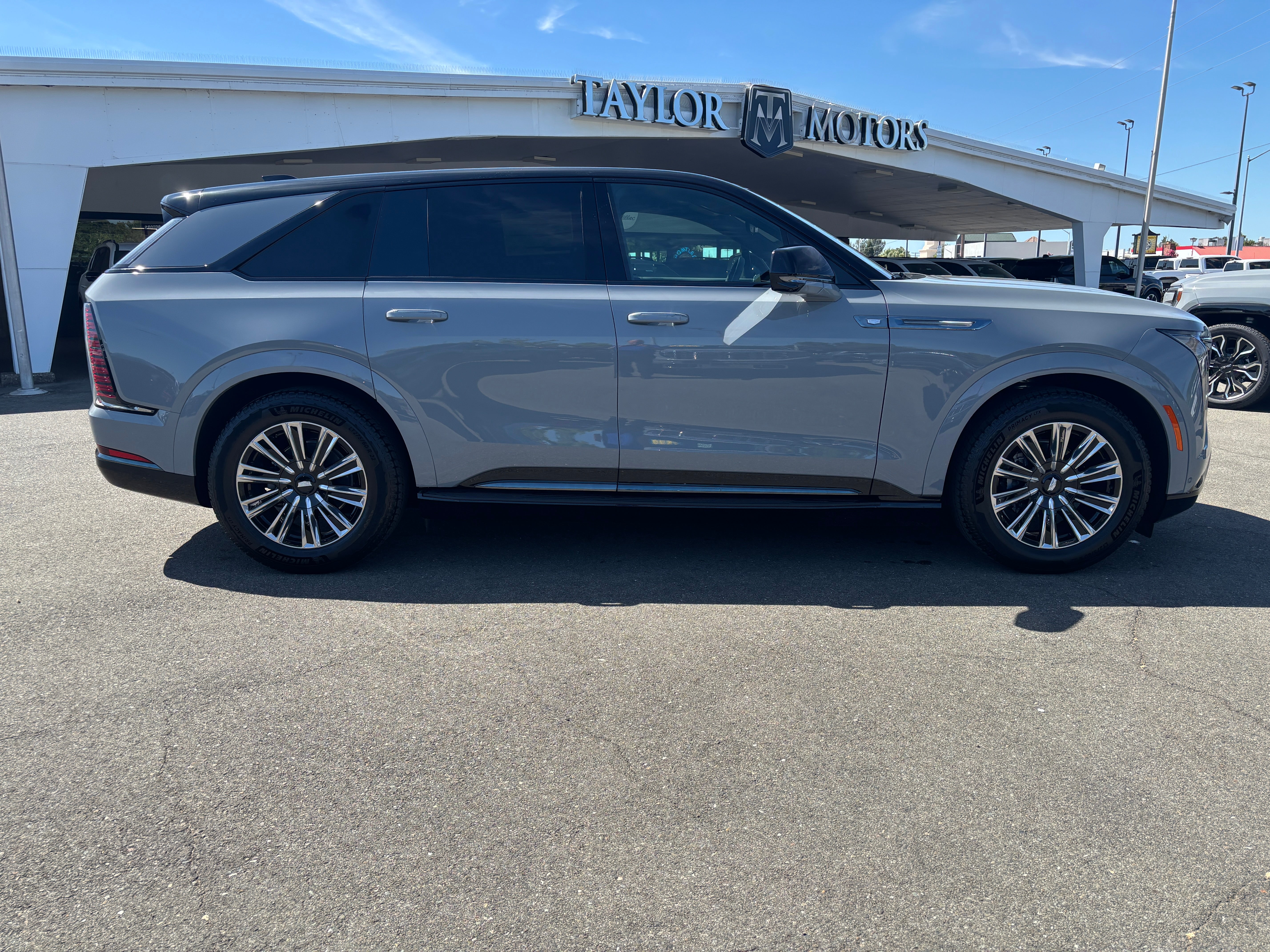 2026 Cadillac ESCALADE IQ Sport