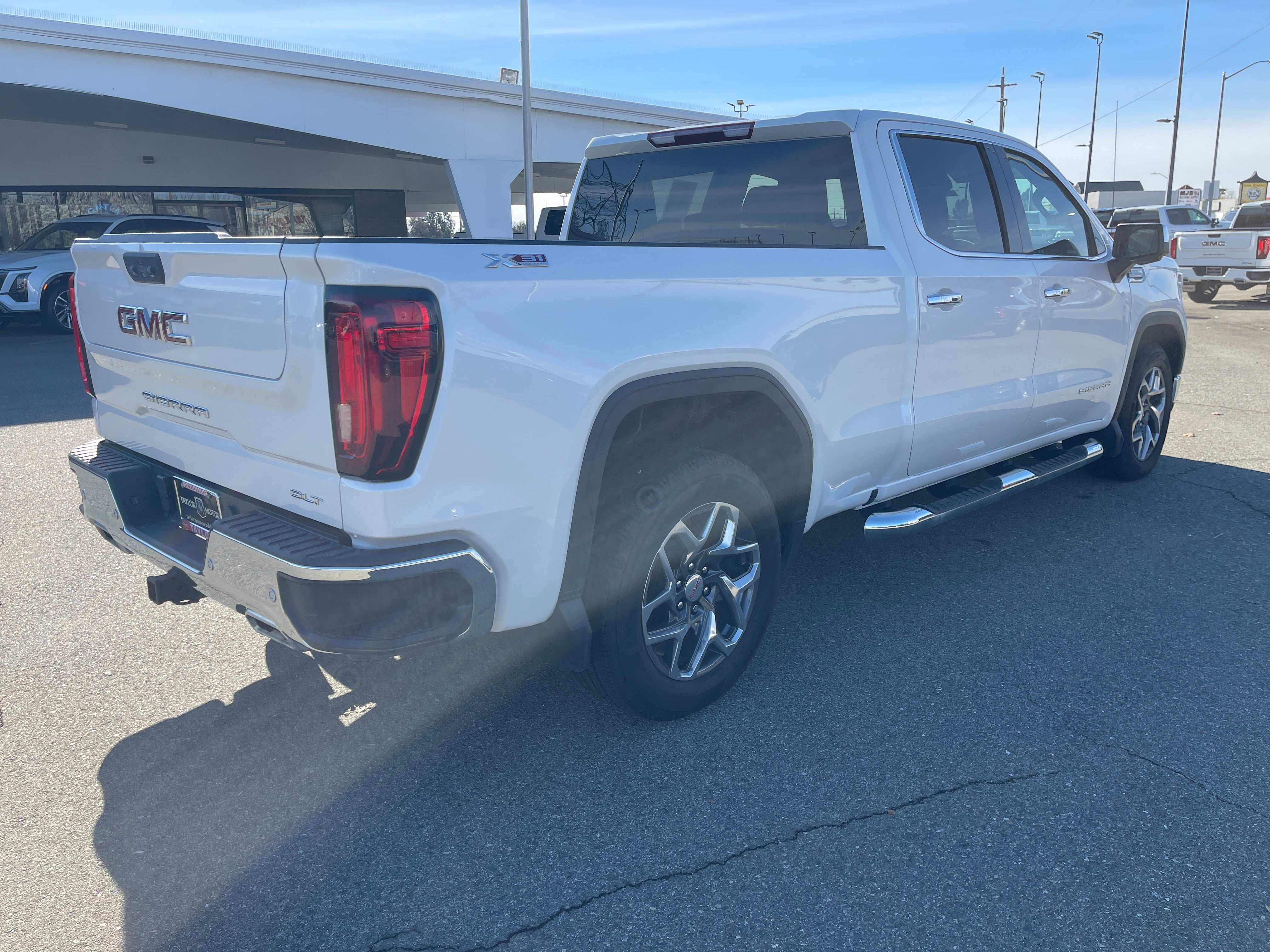 2023 GMC Sierra 1500 SLT